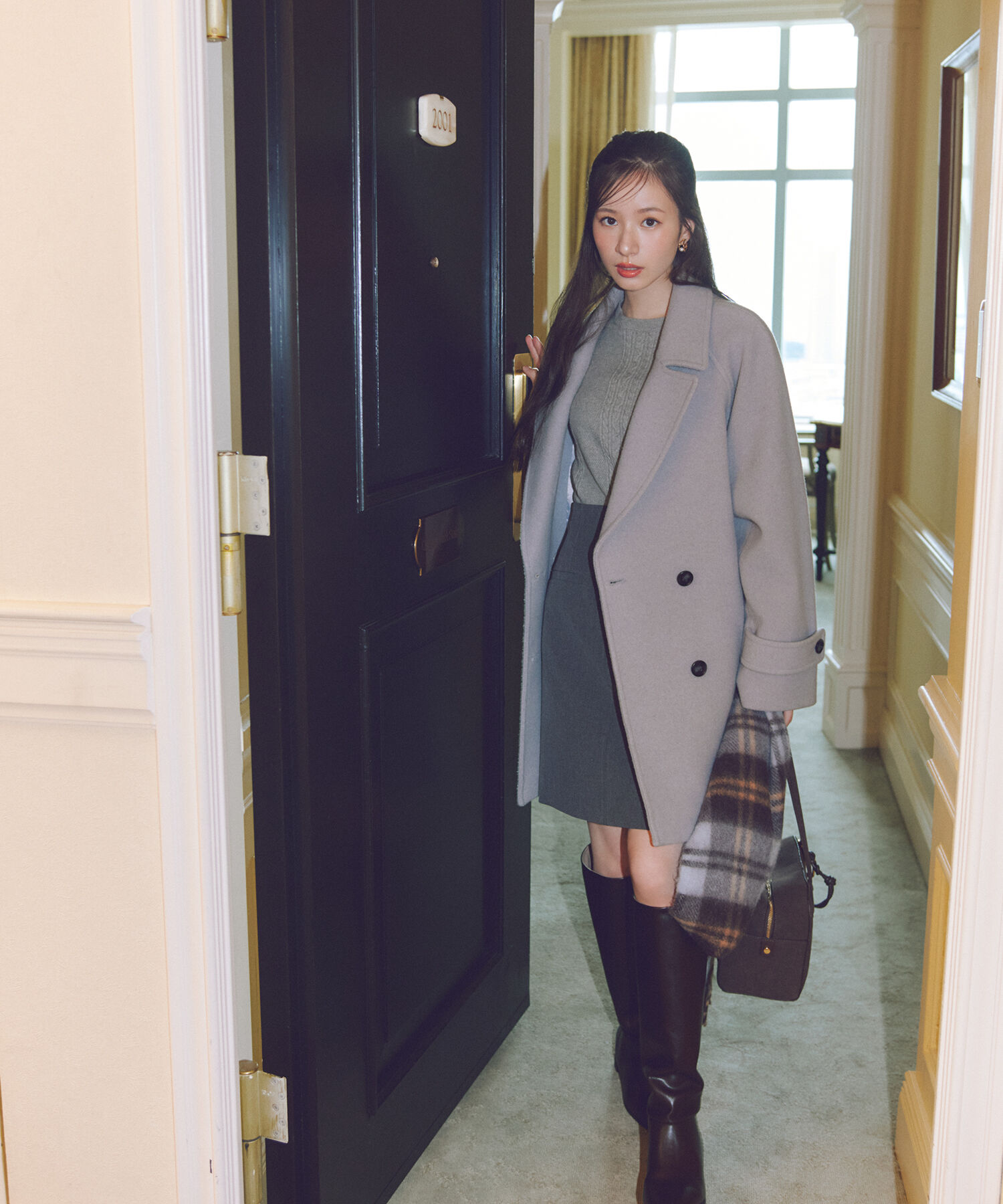  「ダブルブレストフォルムミドルコート」|ブルゾン・スタジャン|グレー