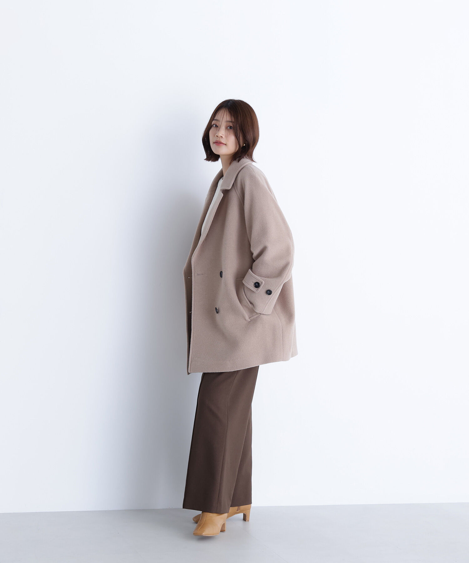  「ダブルブレストフォルムミドルコート」|ブルゾン・スタジャン|