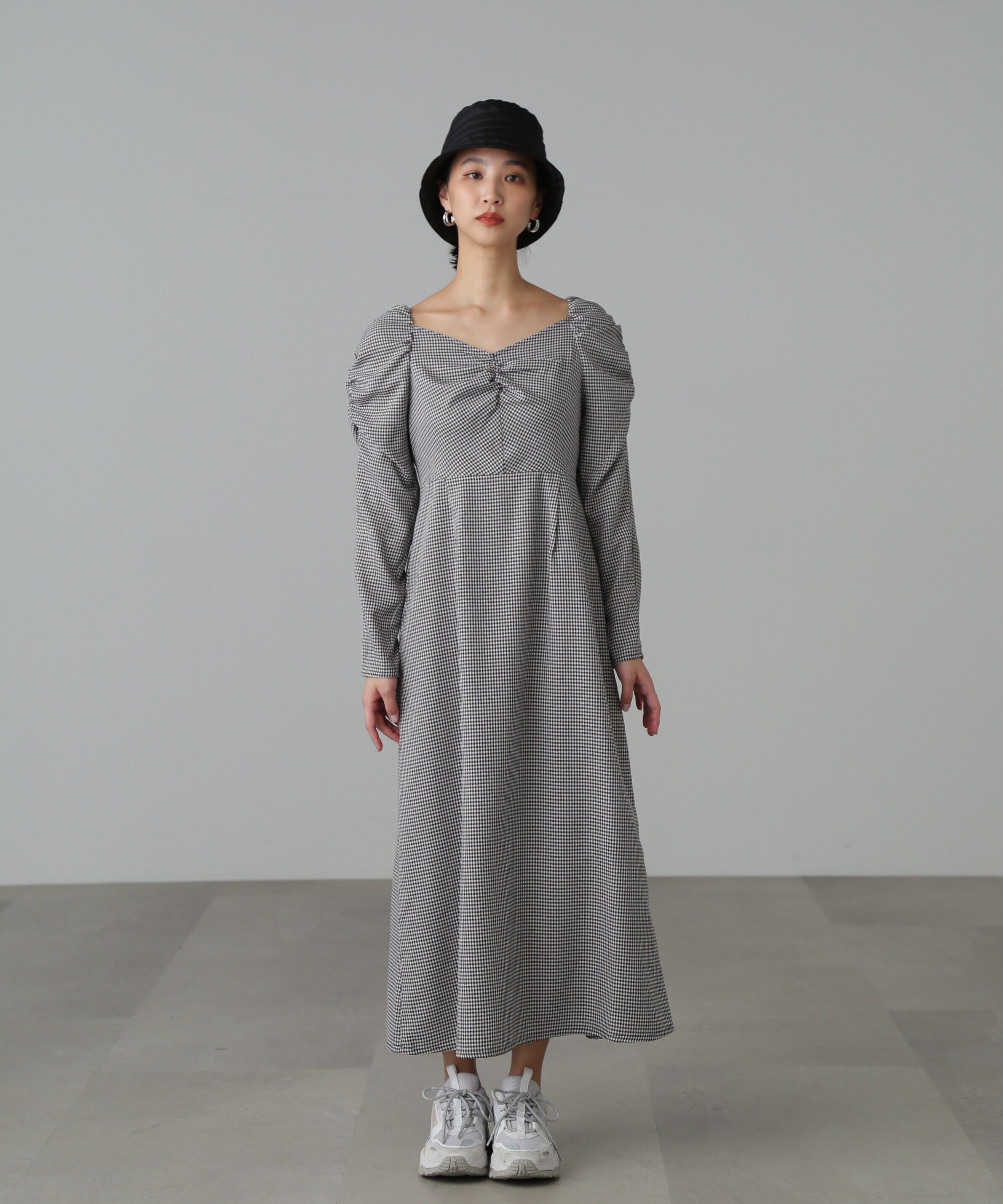  「ギンガムチェック袖シャーリングワンピース」|ワンピース|