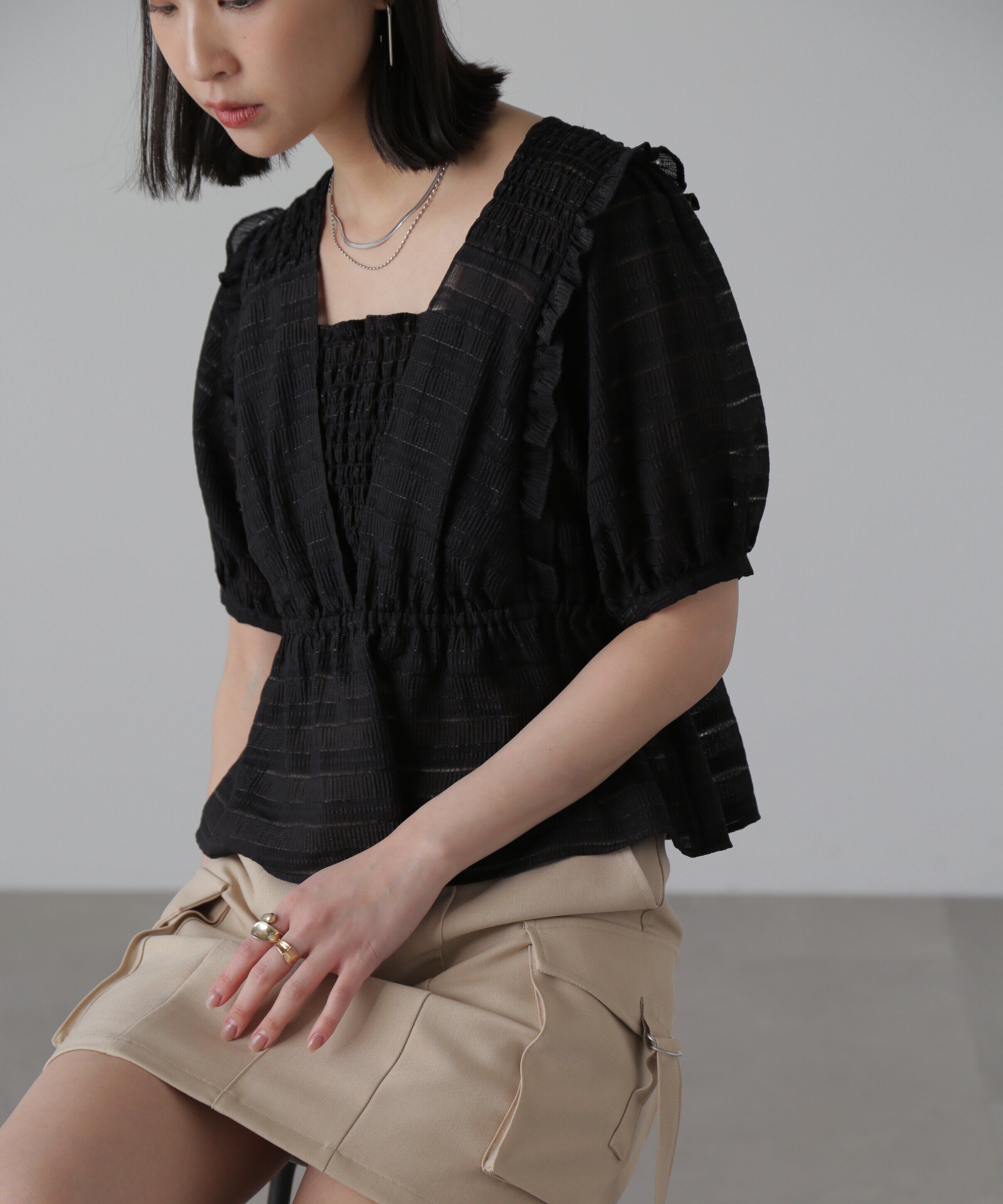  「肩フリルシャーリングペプラムブラウス」|シャツ・ブラウス|