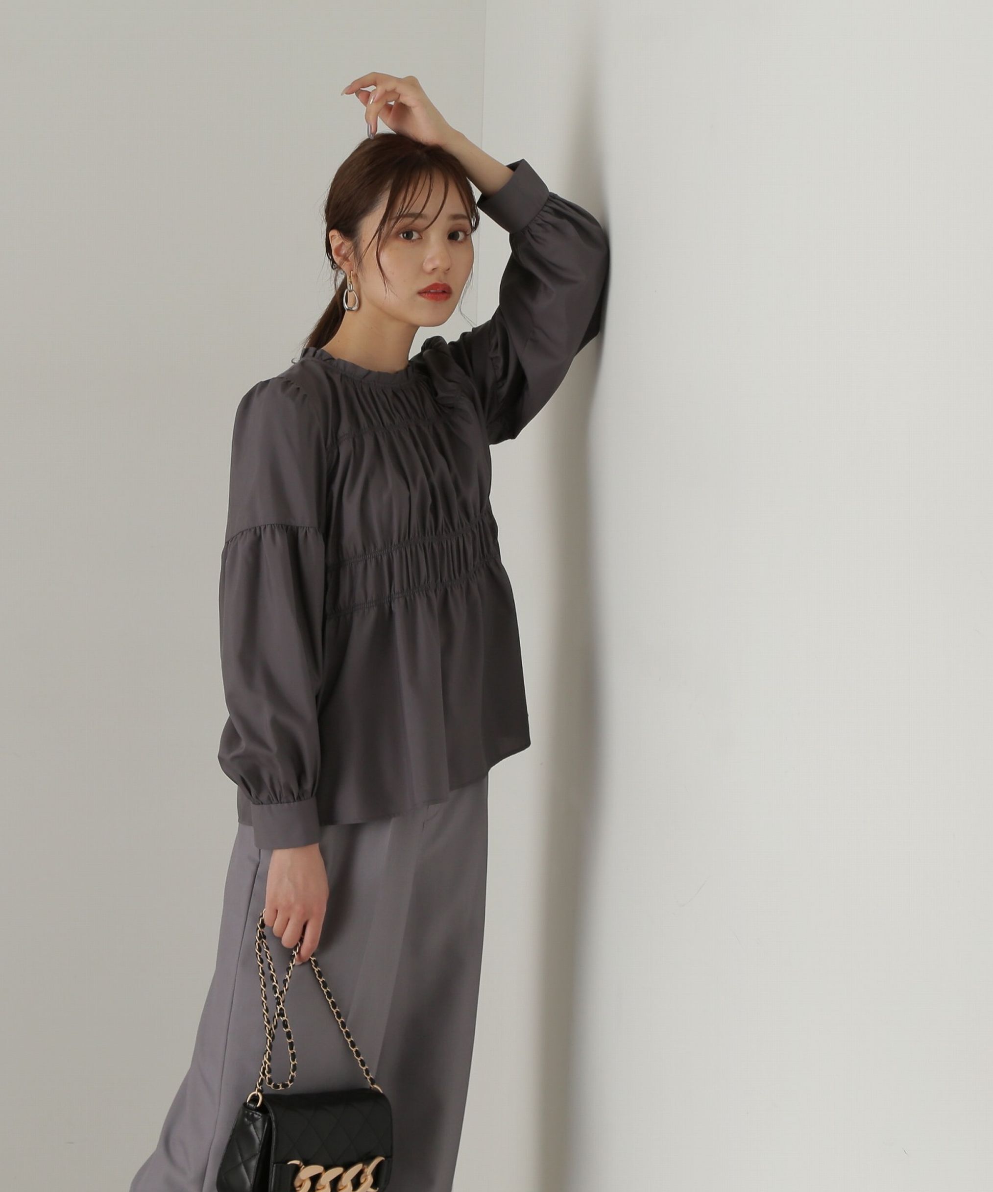 PROPORTION BODY DRESSING「シャーリングチュニックブラウス24AW」|シャツ・ブラウス|