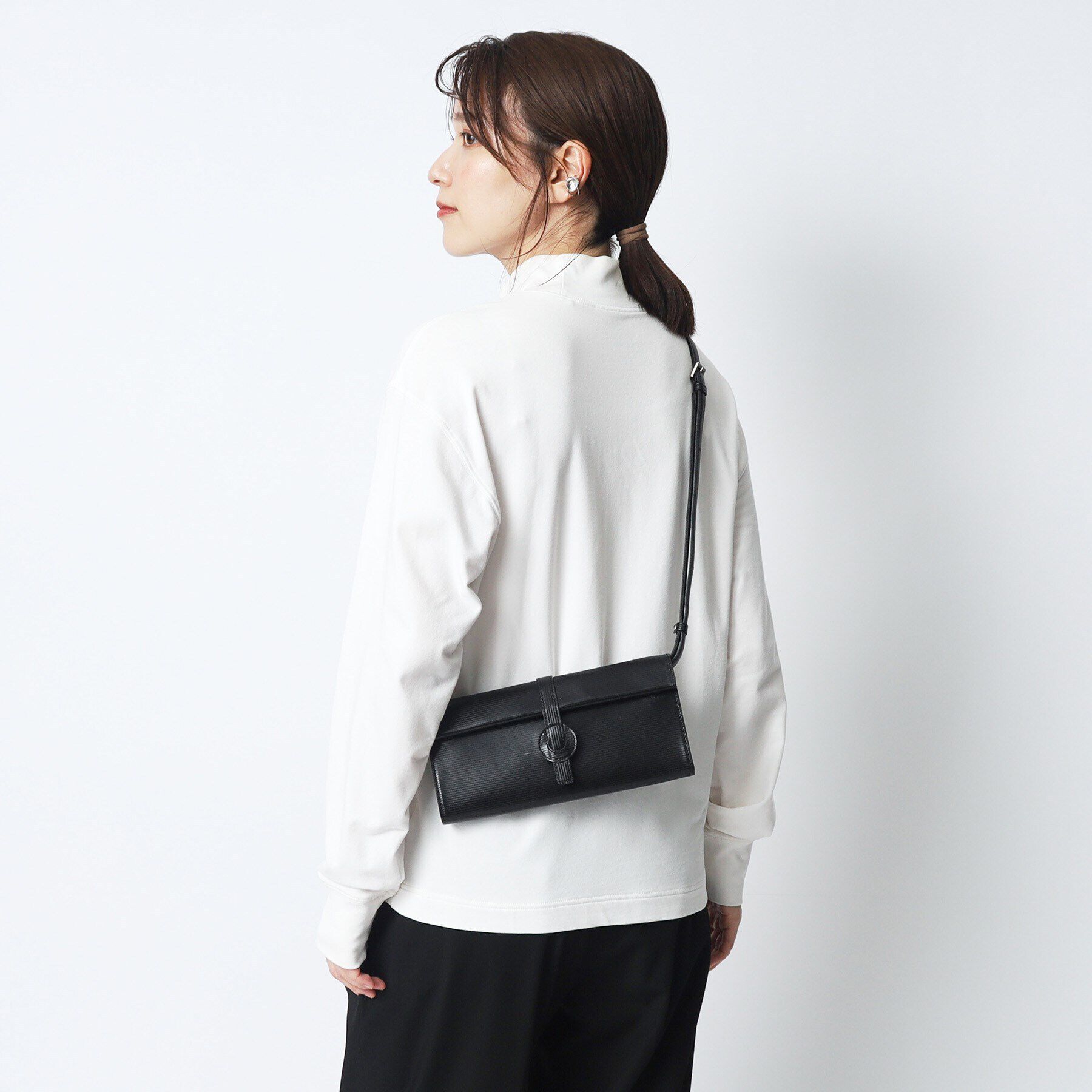 HIROKO HAYASHI「DISCHI（ディスキ）ウォレットバッグ」|ショルダー・メッセンジャー|