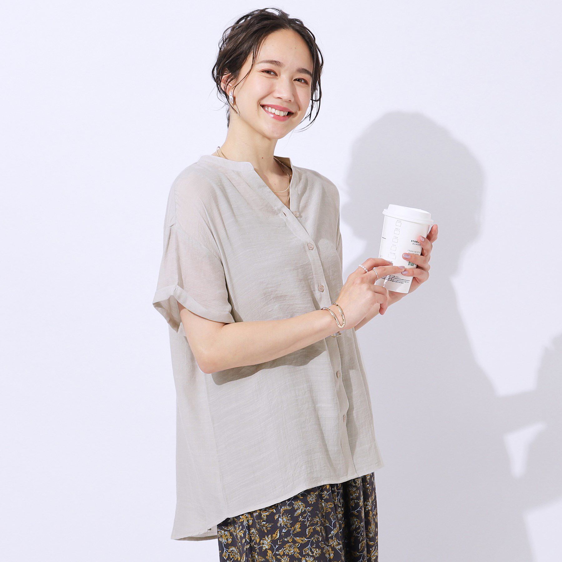 SHOO･LA･RUE「程よいルーズ感が大人見え シアースラブ前開きシャツ」|シャツ・ブラウス|グレージュ(050)