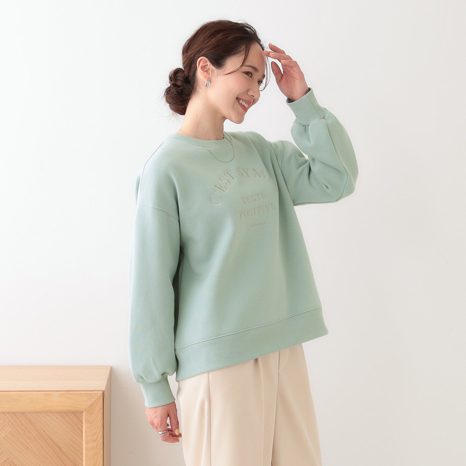 SHOO･LA･RUE「【S-LL】ロゴ刺繍で大人っぽく 裏起毛トップス」|Tシャツ・カットソー|