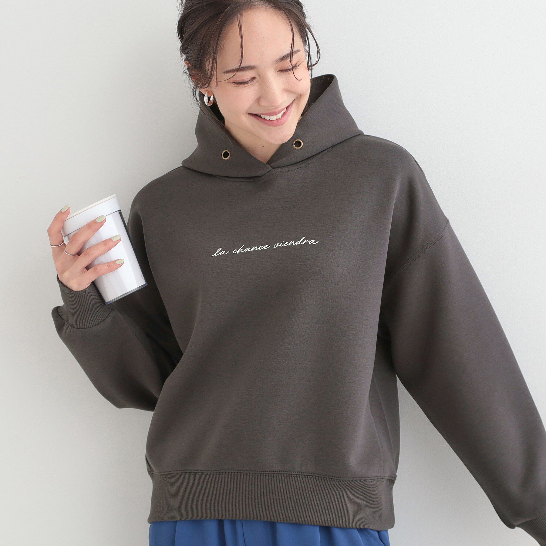 SHOO･LA･RUE「【S-LL/なめらかタッチ】ロゴフーディ」|パーカー|チャコールグレー(2