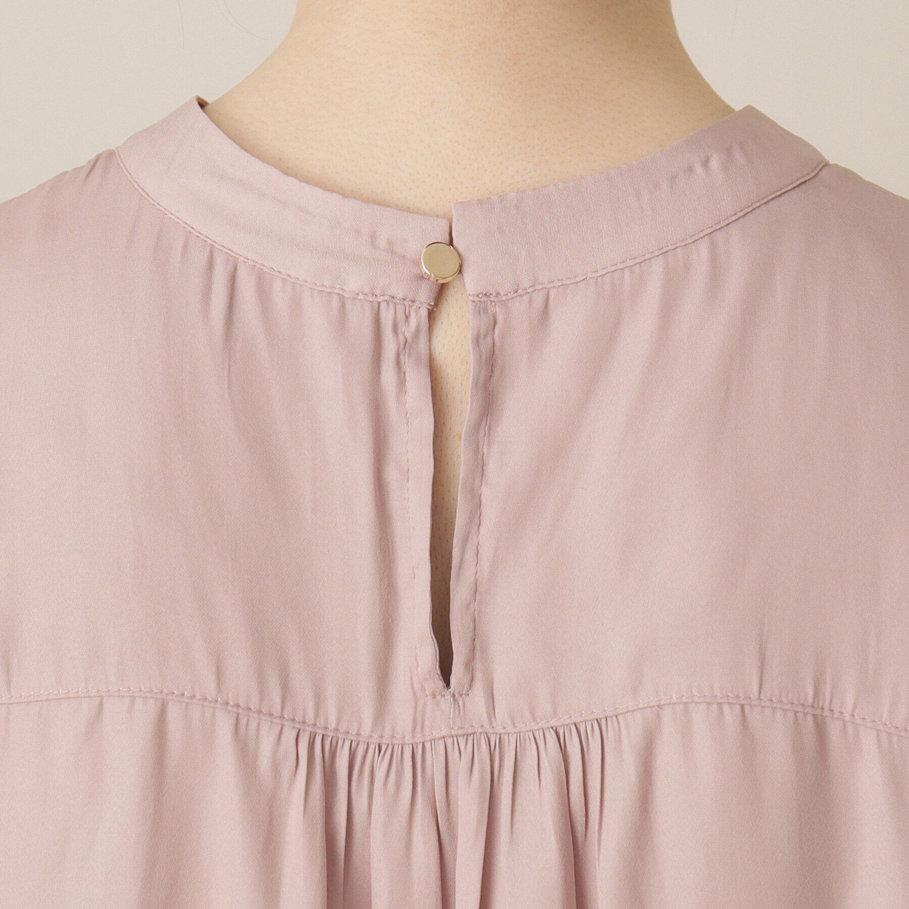 ITS&rsquo;DEMO「【通勤／手洗い可】サテンブラウス」|シャツ・ブラウス|