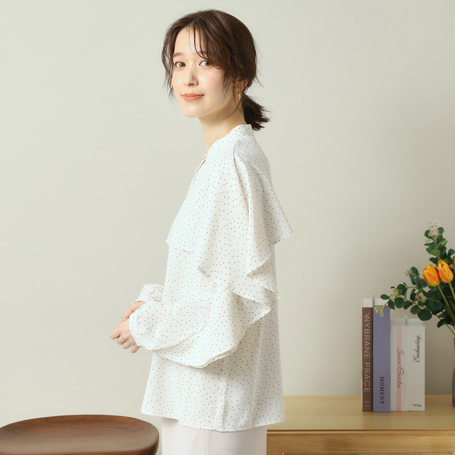 ITS&rsquo;DEMO「【手洗い可】ケープフリルドットブラウス」|シャツ・ブラウス|