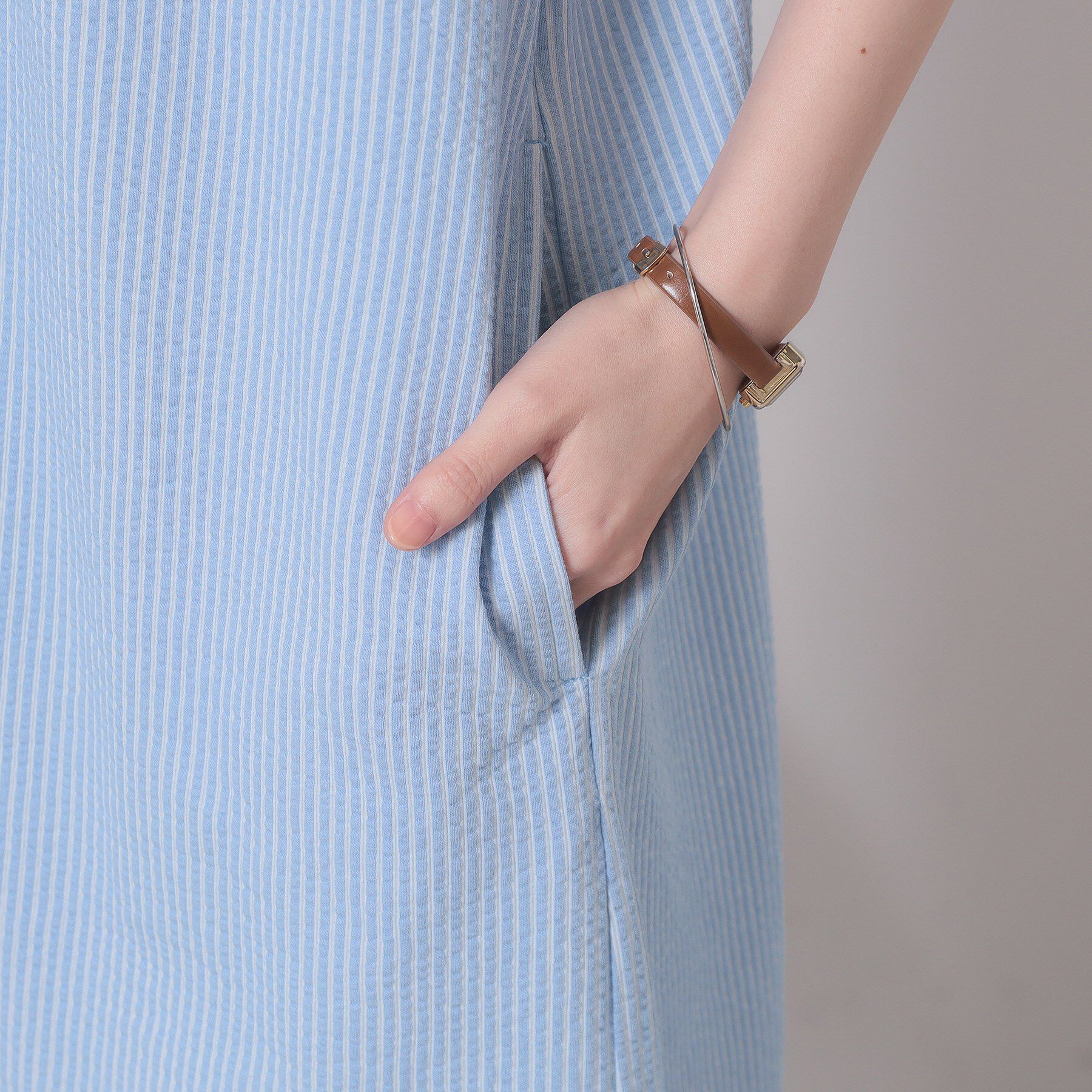 ITS&rsquo;DEMO「【洗濯機OK／洗濯後しわになりにくい】カットサッカー前開きワンピース」|ワンピース|