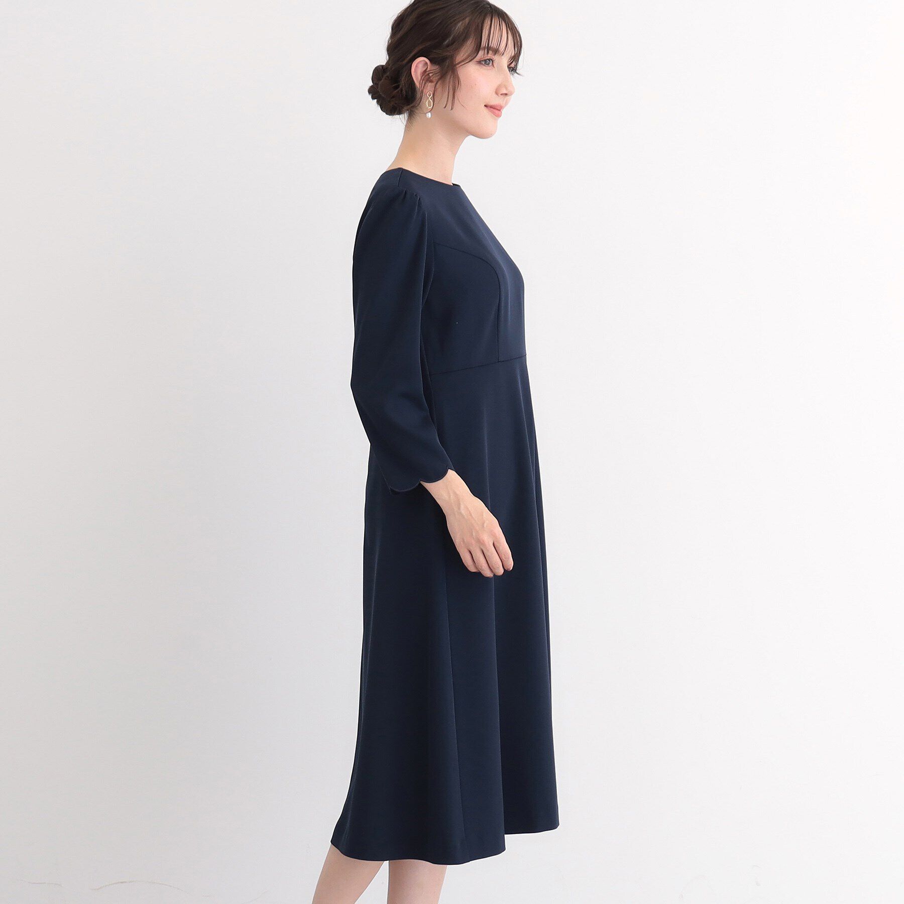 SunaUna「【オケージョン対応可／スカラップ刺繍】膝下丈ワンピース」|ワンピース|