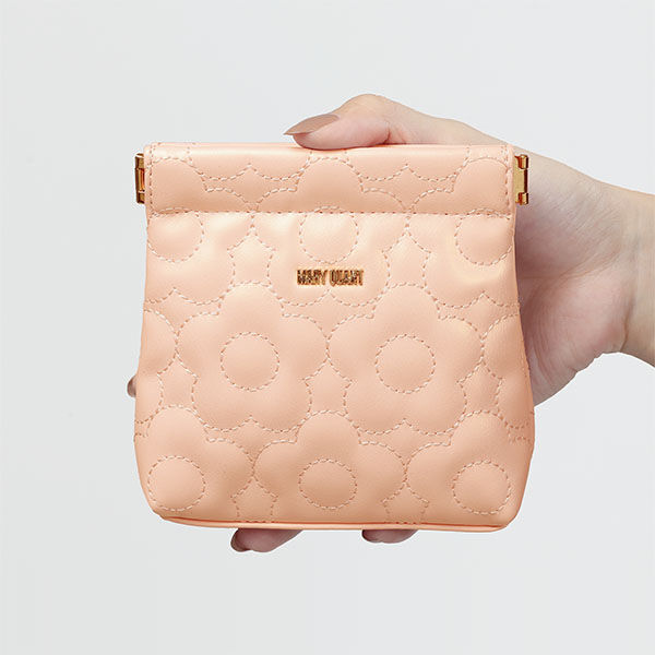 MARY QUANT「キルトフォームデイジー バネクチポーチ」|ポーチ|パールピンク