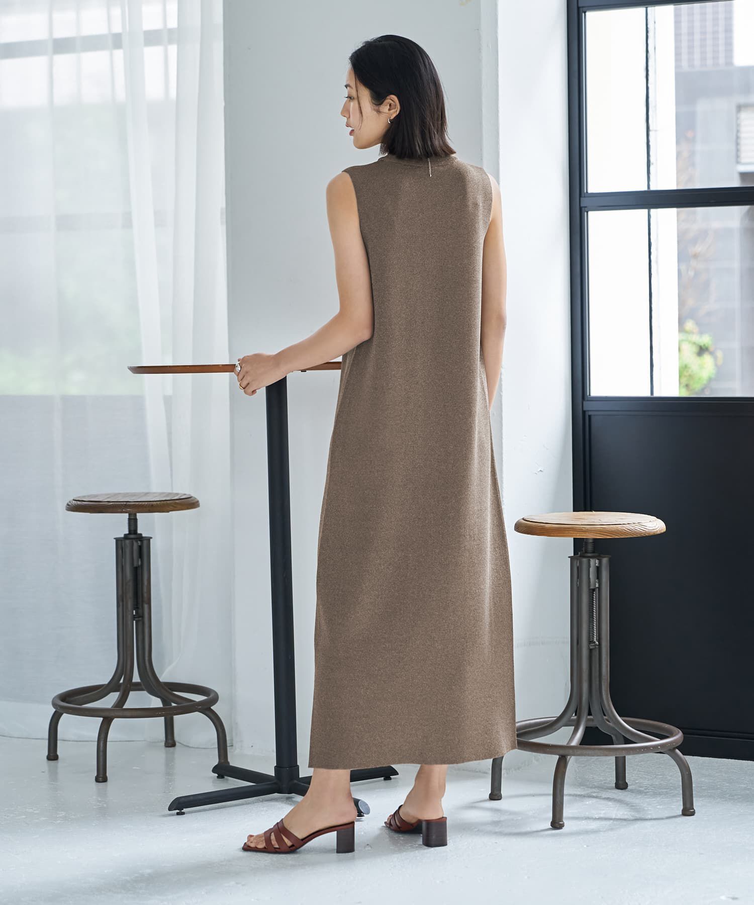 STYLE DELI「ニュアンス糸のシャリ感ノースリIラインワンピース」|ワンピース|