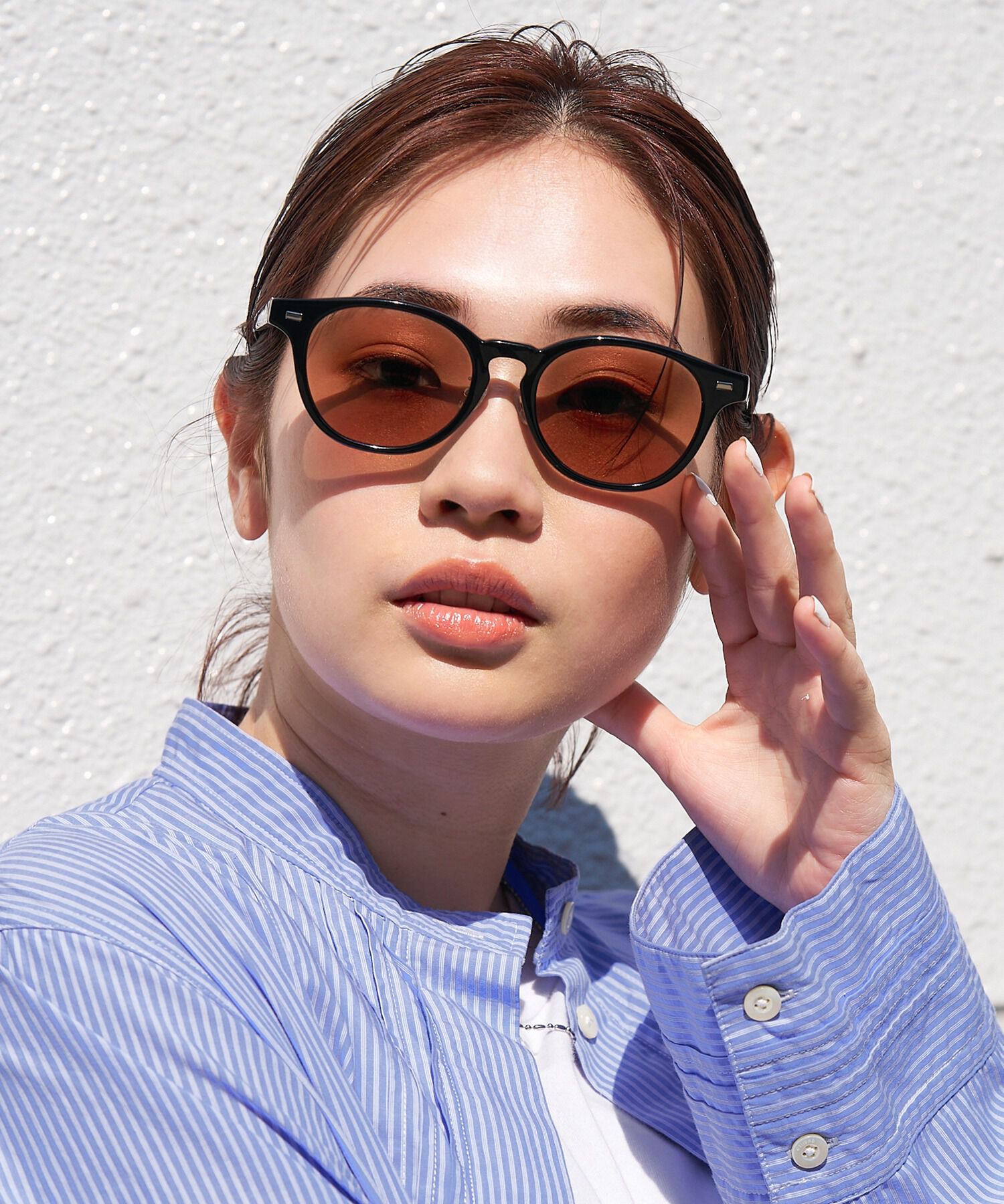  「ボストン型 調光サングラス｜レンズの色が変わるサングラス」|サングラス|