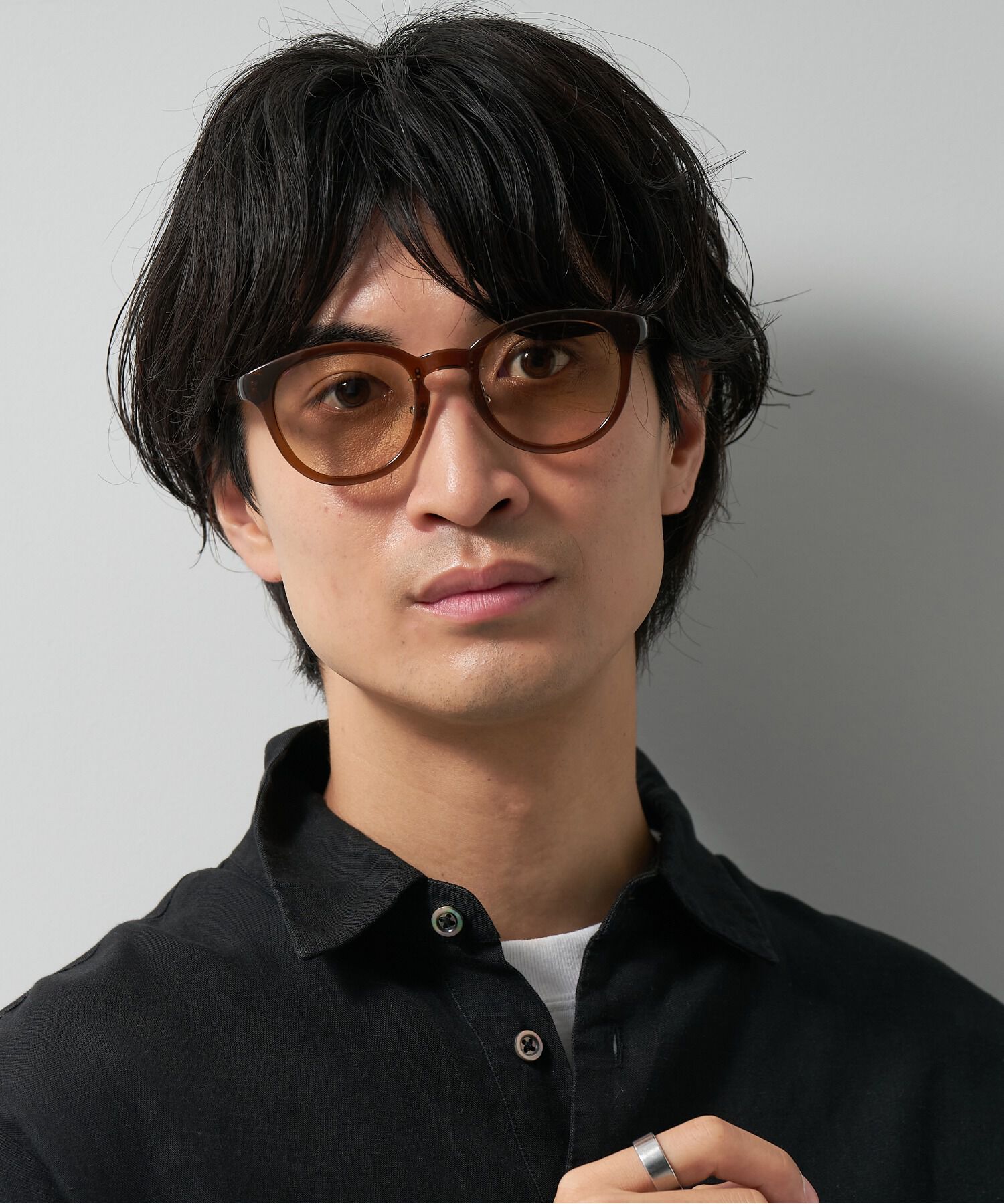  「ボストン型 調光サングラス｜紫外線対策｜レンズの色が変わるサングラス｜Zoff | UNITED ARROWS Wellness」|サングラス|