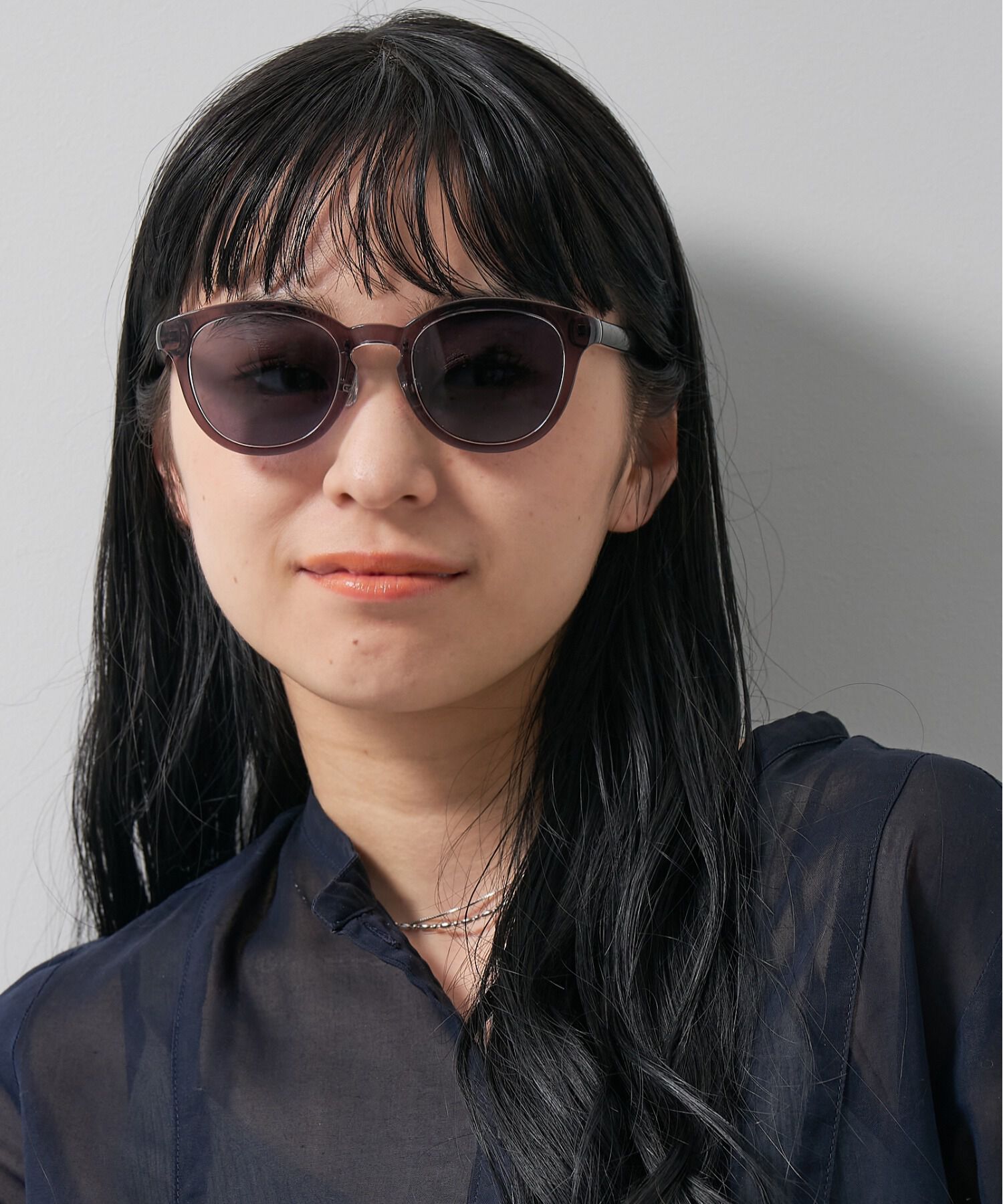  「ボストン型 調光サングラス｜紫外線対策｜レンズの色が変わるサングラス｜Zoff | UNITED ARROWS Wellness」|サングラス|グレー