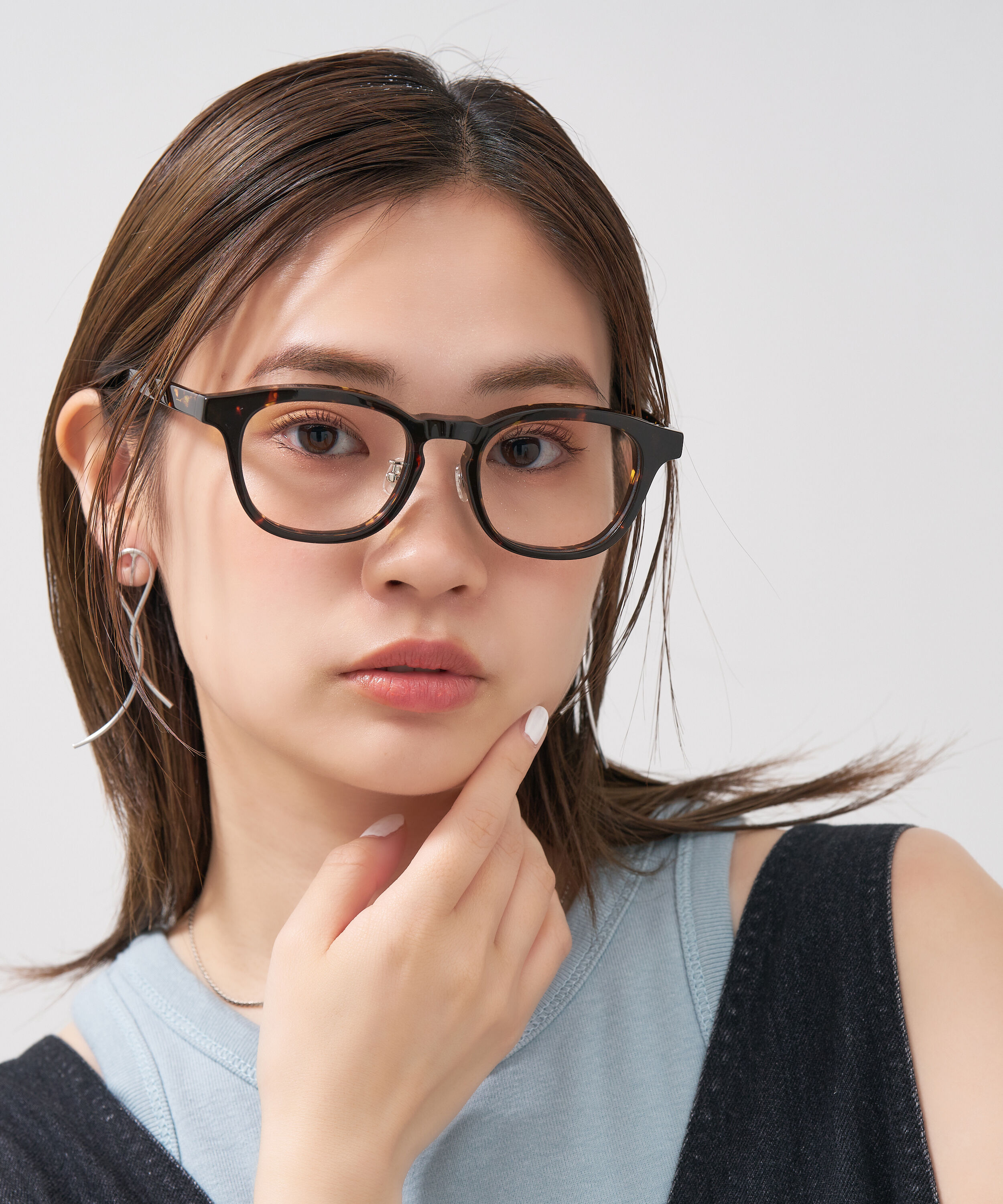  「【ルミネ限定】Zoff | ウェリントン型 クリアフレーム 黒縁 太縁 伊達メガネ レンズ交換券付き」|メガネ|