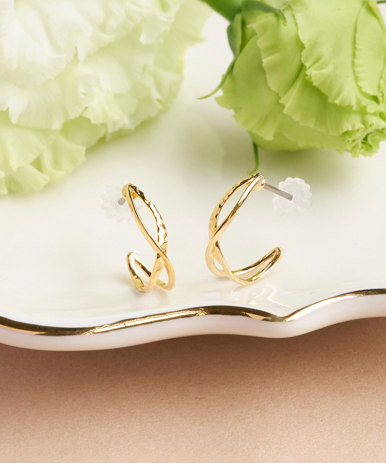 Phoebe「【金属アレルギー対応】クロスフープブレイドピアス　ゴールド」|ピアス|