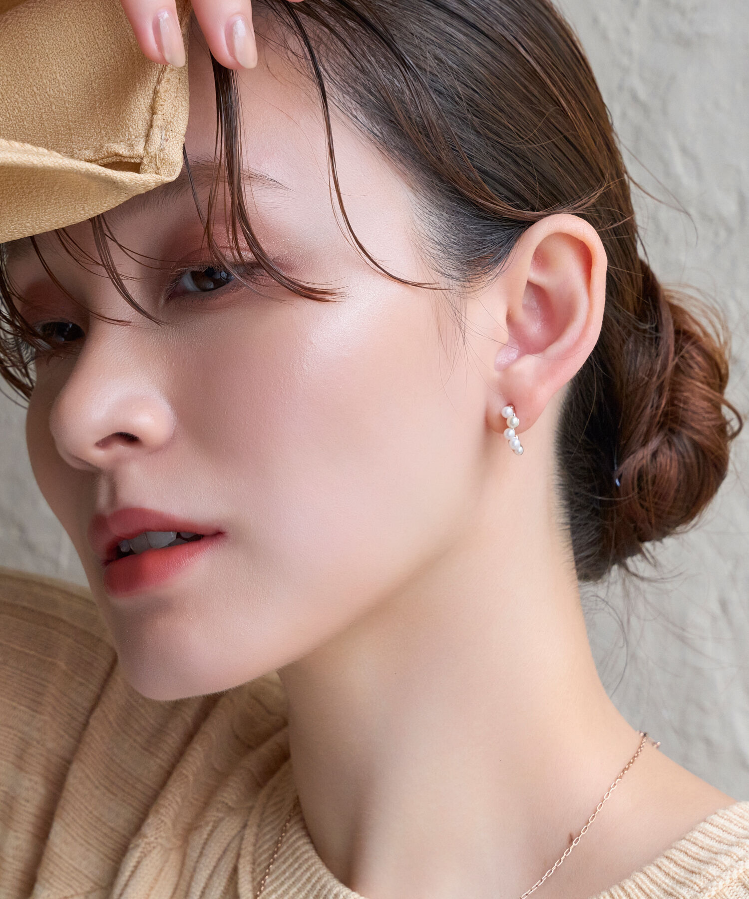 Phoebe「【金属アレルギー対応】メテオパールフープセラミックピアス　シャンパンゴールド」|ピアス|