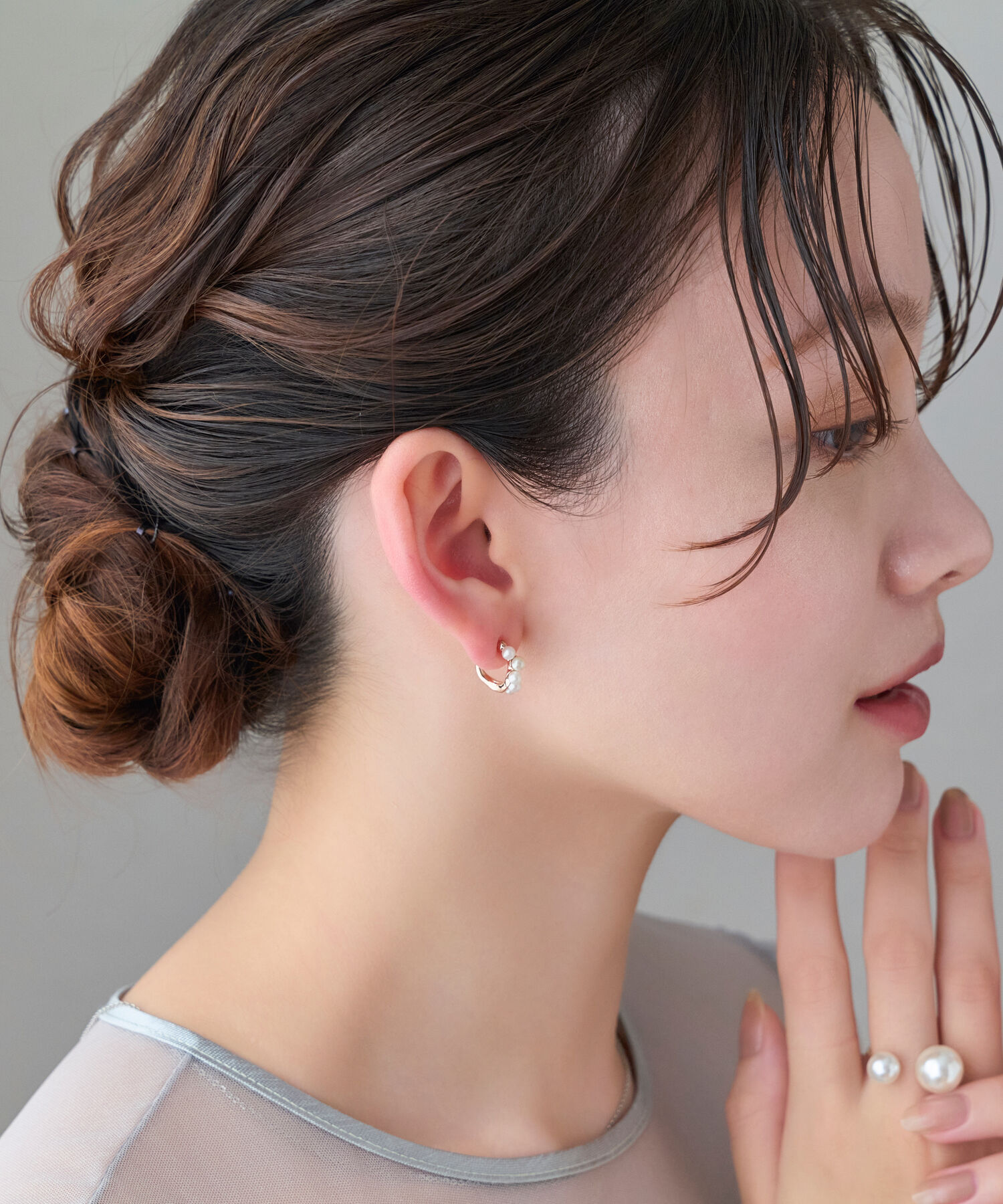 Phoebe「【金属アレルギー対応】メテオパールフープセラミックピアス　シャンパンゴールド」|ピアス|