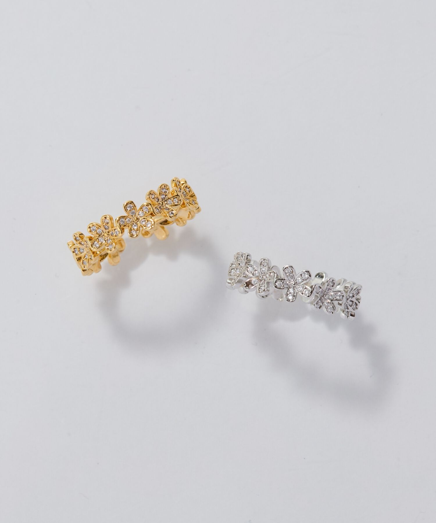 Phoebe「フローラルビジューレースカフリング　ゴールド」|リング|