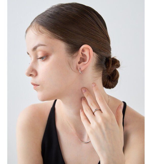 ete「[ONLINE Limited] クレセントムーン ピアス」|ピアス|