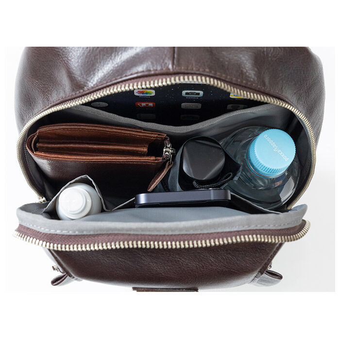 BACKYARD FAMILY「ボディバッグ メンズ 本革 通販 ブランド INNFITH インフィス 556020 フィズ」|ショルダー・メッセンジャー|