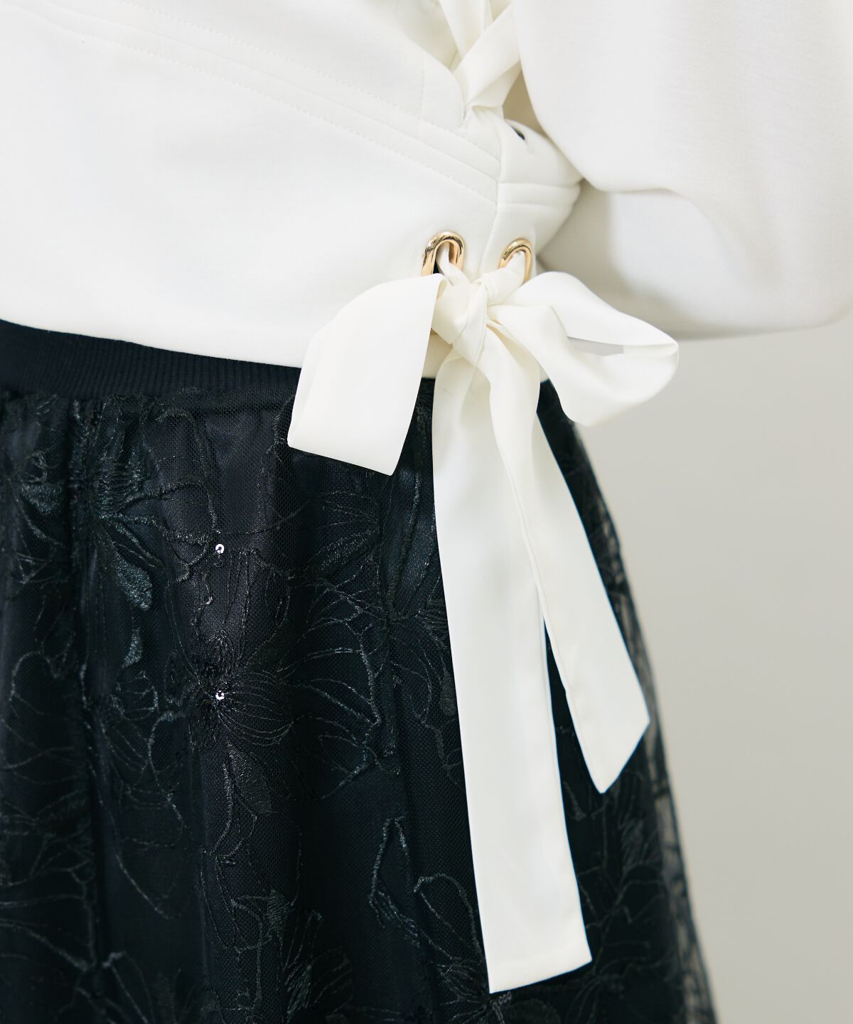 アンドクチュール「レースアップリボンフーディー」|パーカー|