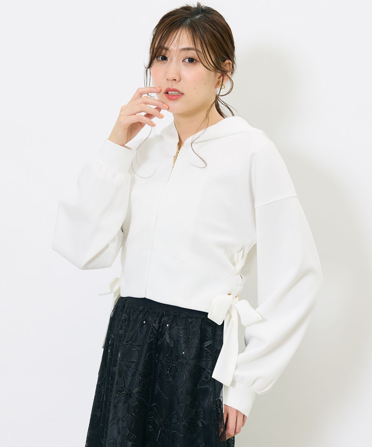 アンドクチュール「レースアップリボンフーディー」|パーカー|