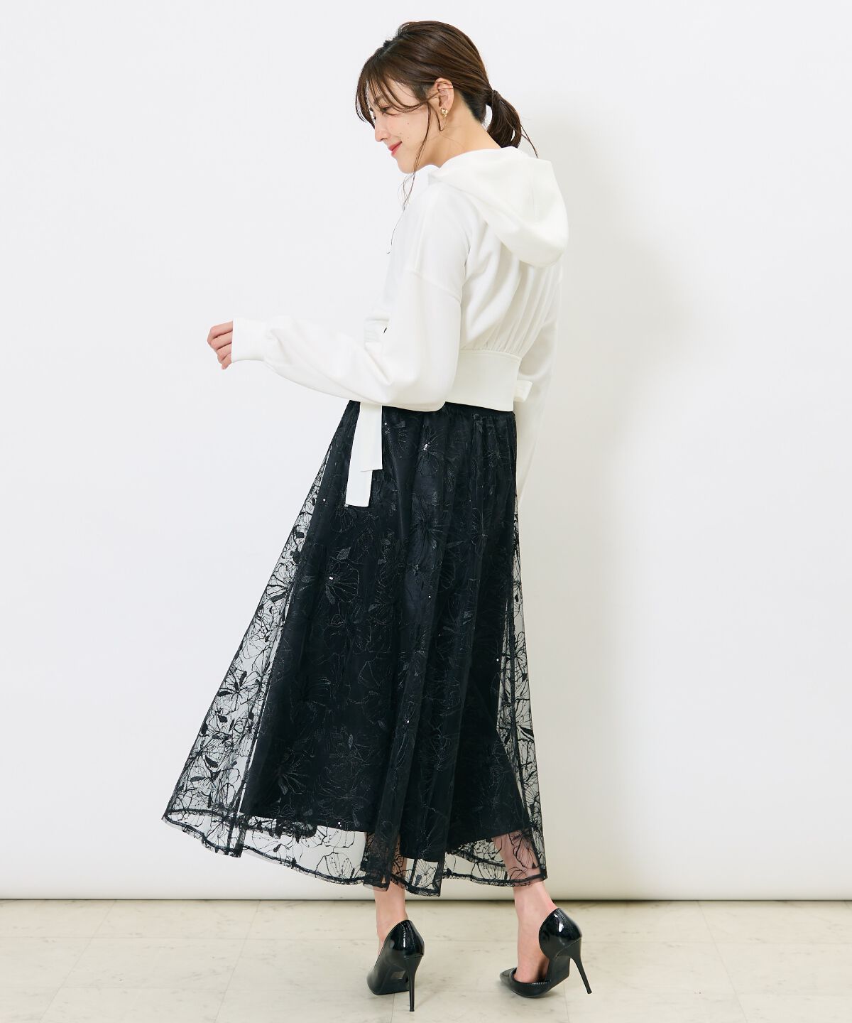 アンドクチュール「レースアップリボンフーディー」|パーカー|