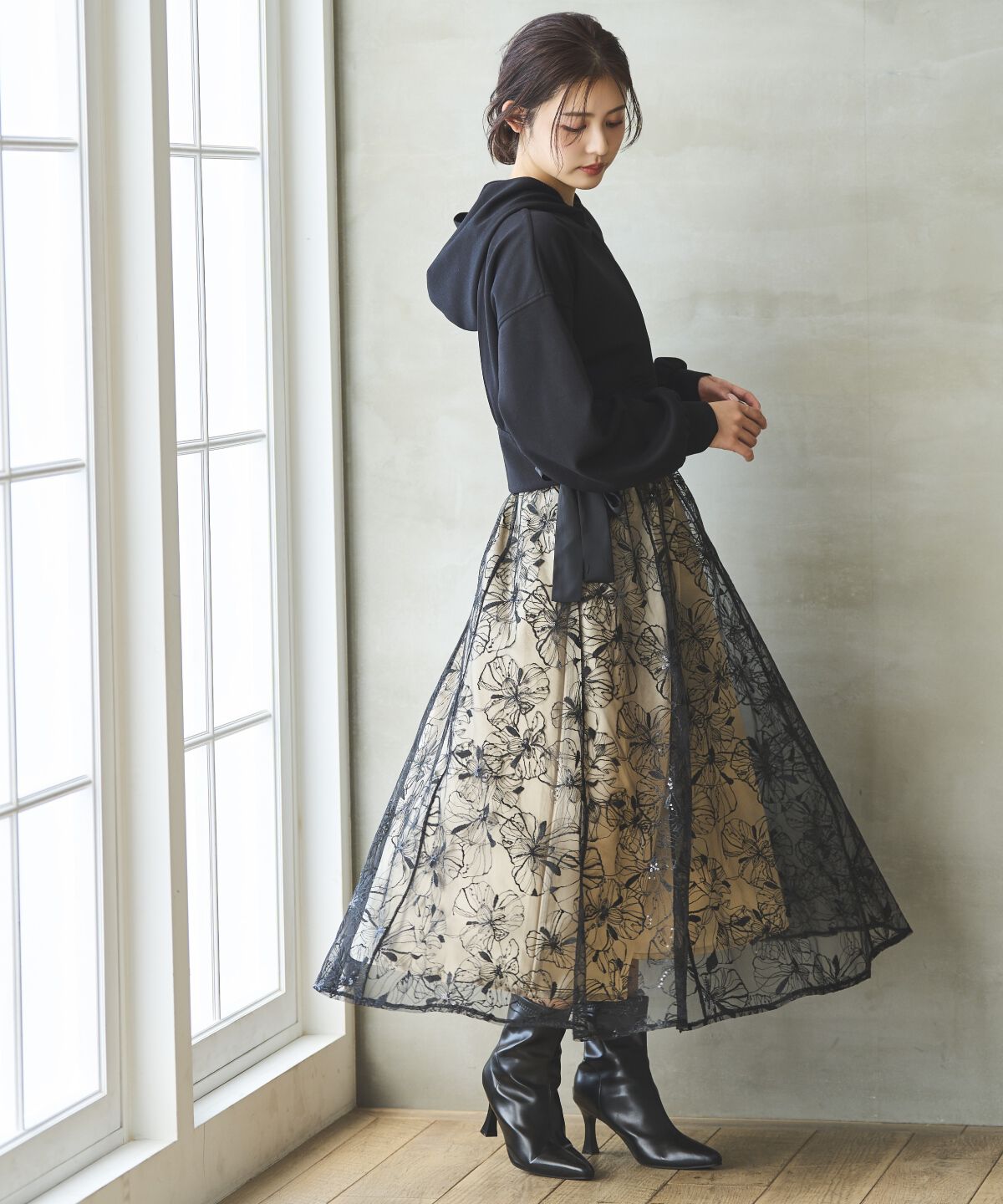 アンドクチュール「レースアップリボンフーディー」|パーカー|