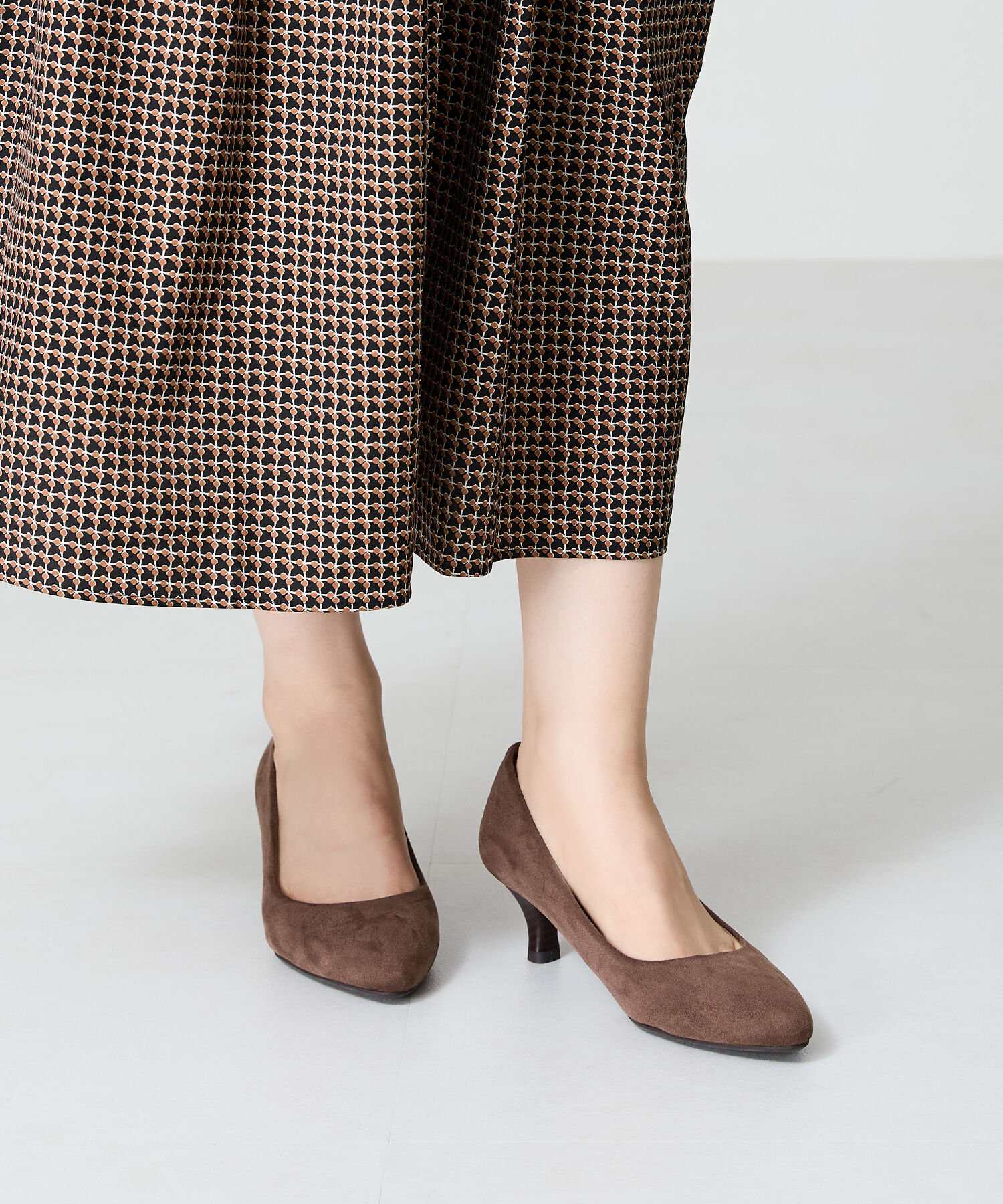 ORiental TRaffic「【WEB限定 / 累計9万足突破】 ミドルヒール パンプス /R-4008  ヒール5.5cm シンプル オフィス クッション」|パンプス|