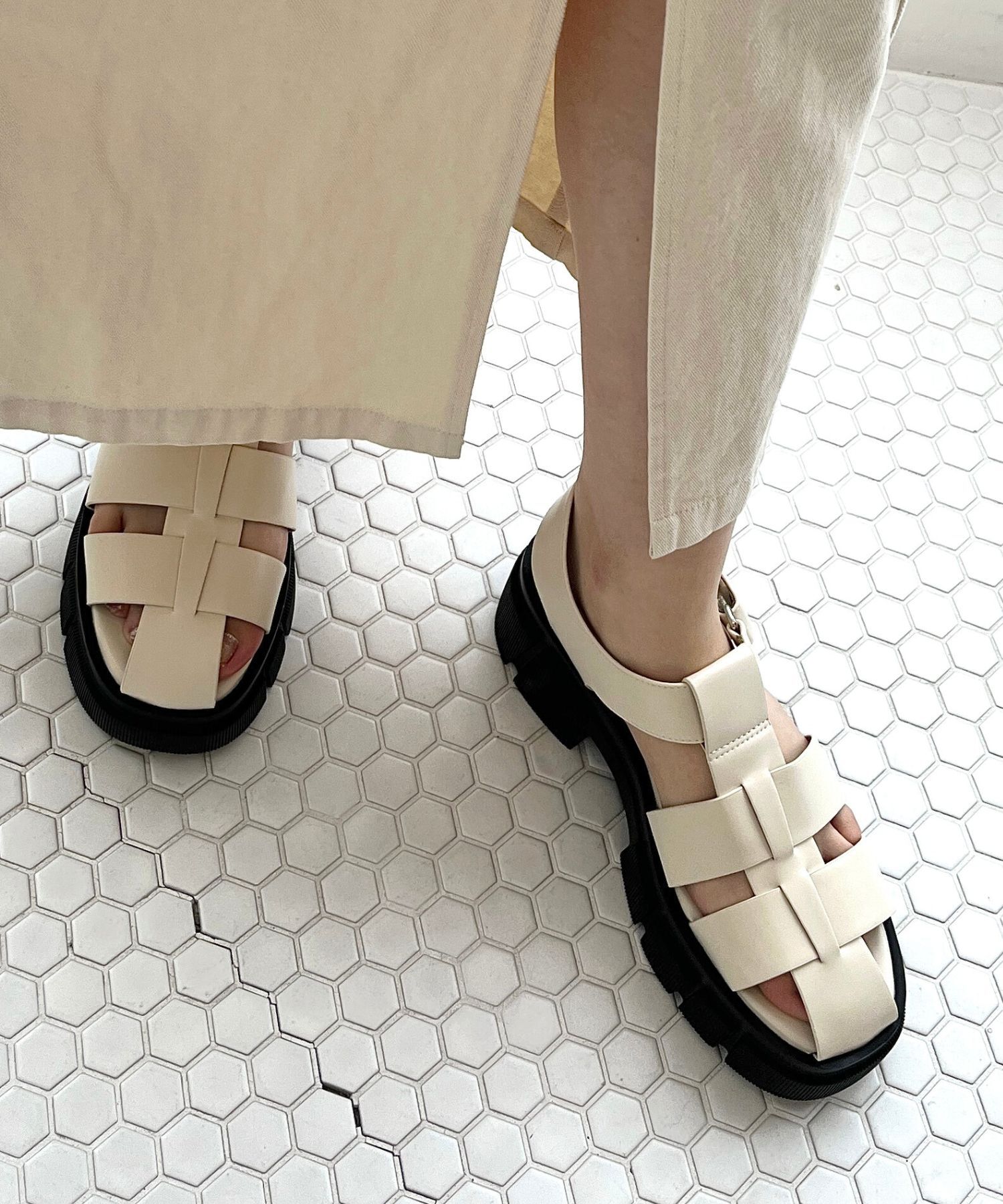 ORiental TRaffic「【アウトレット価格】厚底ワイドストラップグルカサンダル/31226 グルカサンダル 人気 トレンド」|サンダル|