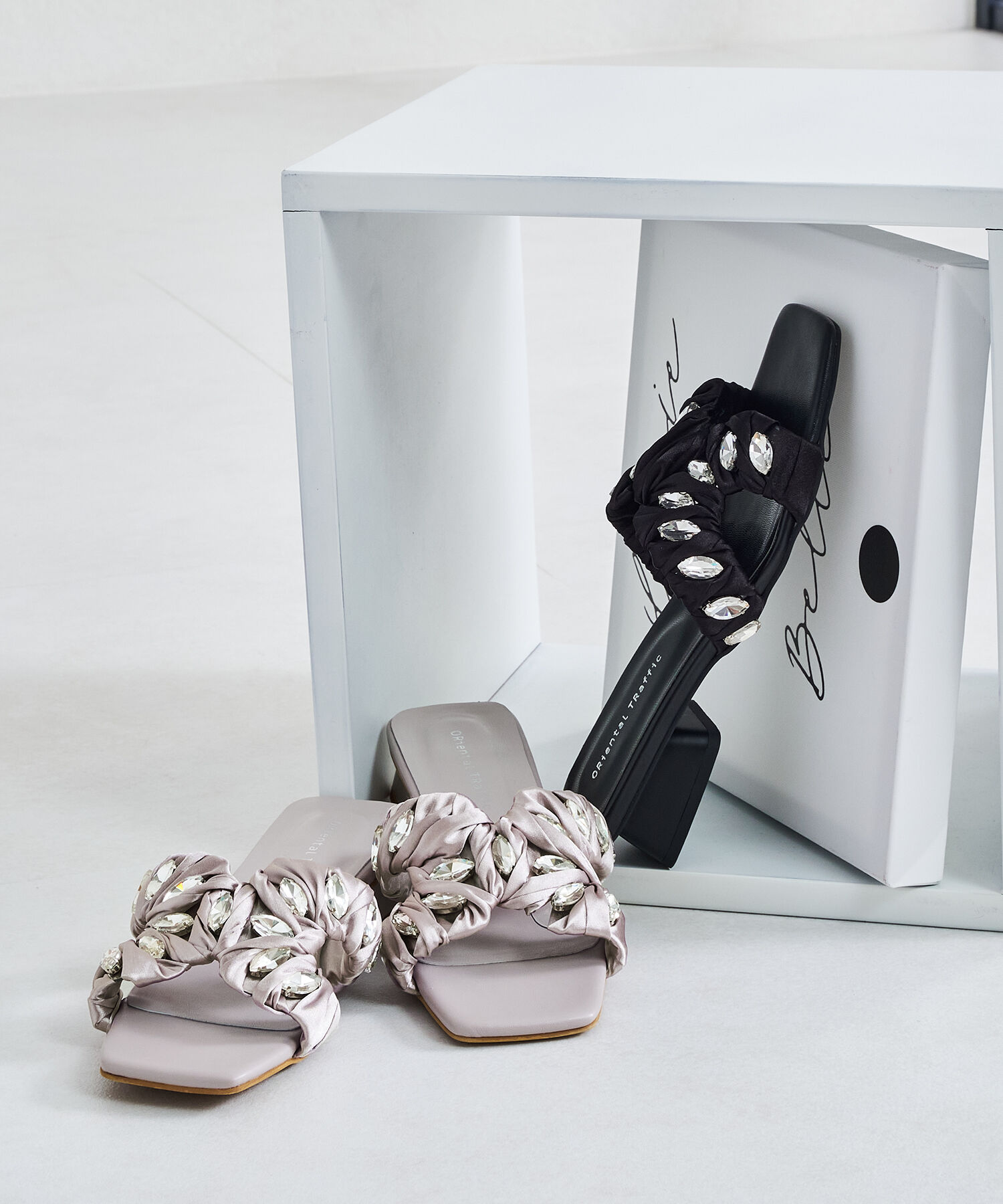ORiental TRaffic「ビジューサテンベルトサンダル/41245」|サンダル|GREY