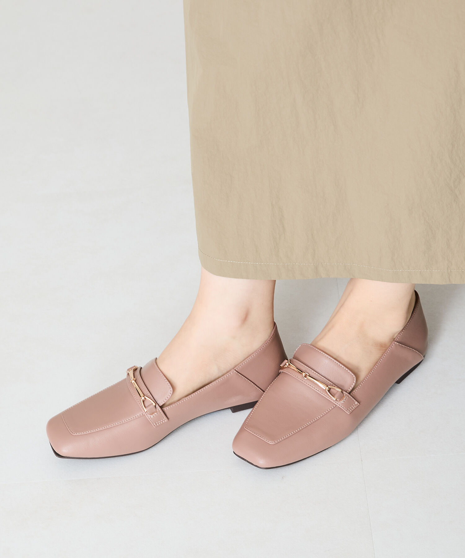 WA Oriental TRaffic「スクエアトゥモチーフ バブーシュ ローファー /42308 柔らかい フラット」|パンプス|PINK