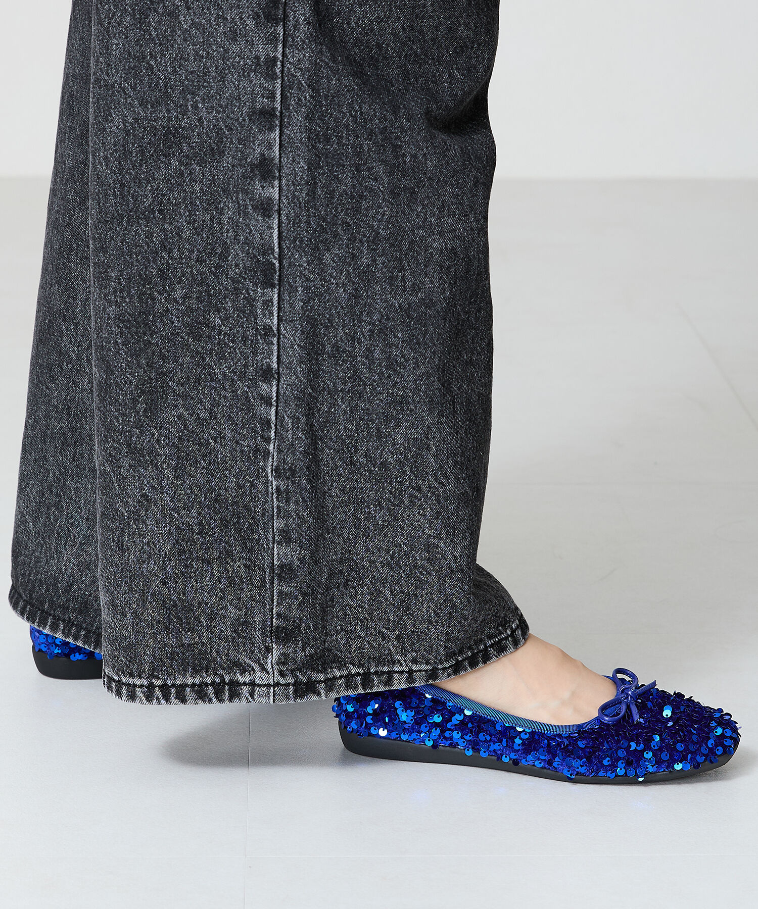 ORiental TRaffic「【跳べるパンプス/シリーズ累計１５０万足突破】スパンコール スクエアトゥ バレエシューズ R-3216」|パンプス|