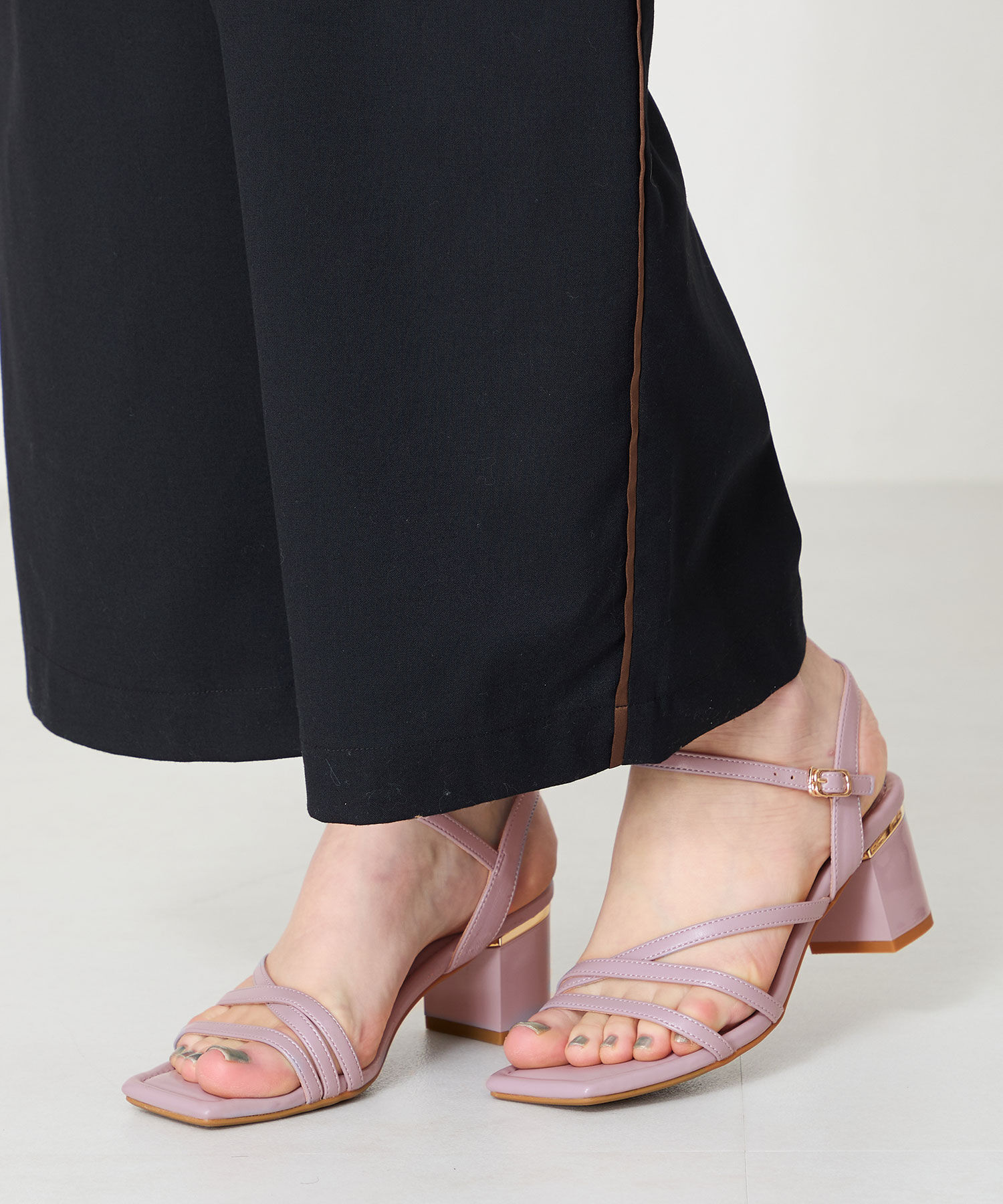 ORiental TRaffic「●2025春夏新作●アシンメトリーストラップヒールサンダル/51230 サンダル 人気 トレンド ヒール6.7cm」|サンダル|