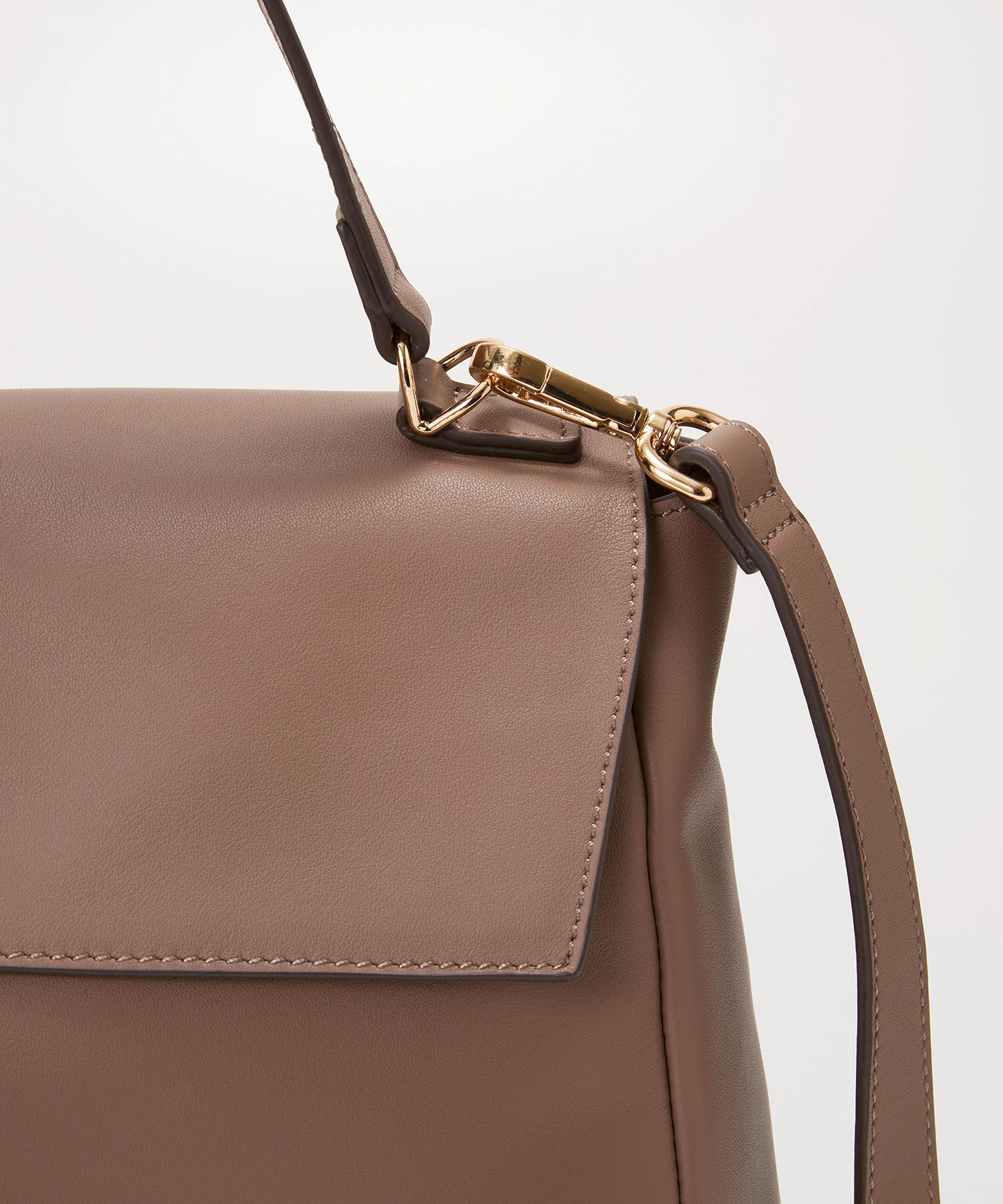 TOPKAPI TREASURE「【TREASURE TOPKAPI】スムースレザー ハチ 刺しゅう ショルダーバッグ」|ショルダー・メッセンジャー|