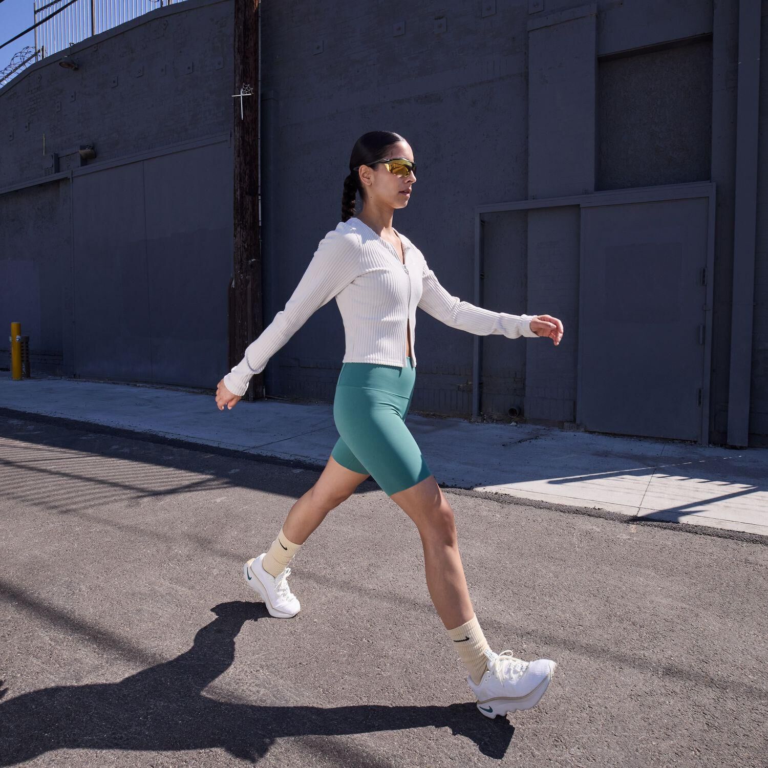 NIKE「【NIKE】W MOTIVA」|スニーカー|