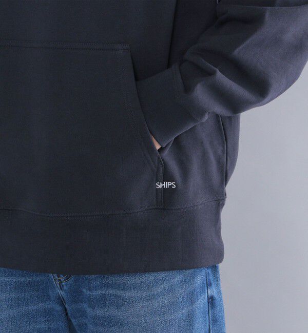 SHIPS「【WEB限定】SHIPS: マイクロ SHIPS 刺繍 ロゴ 裏毛 スウェット プルオーバーパーカー」|パーカー|