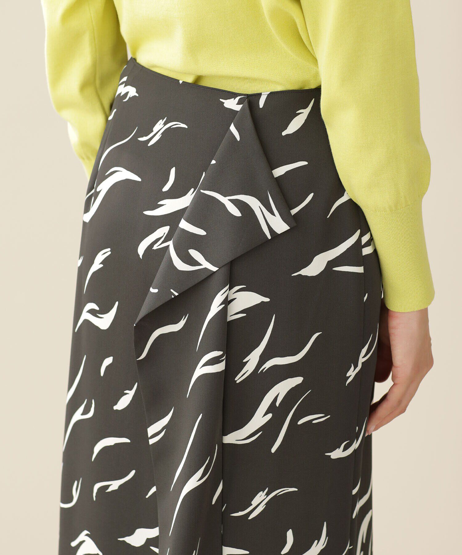 nano･universe「ハンドタッチプリントラッフルタイトスカート」|スカート|