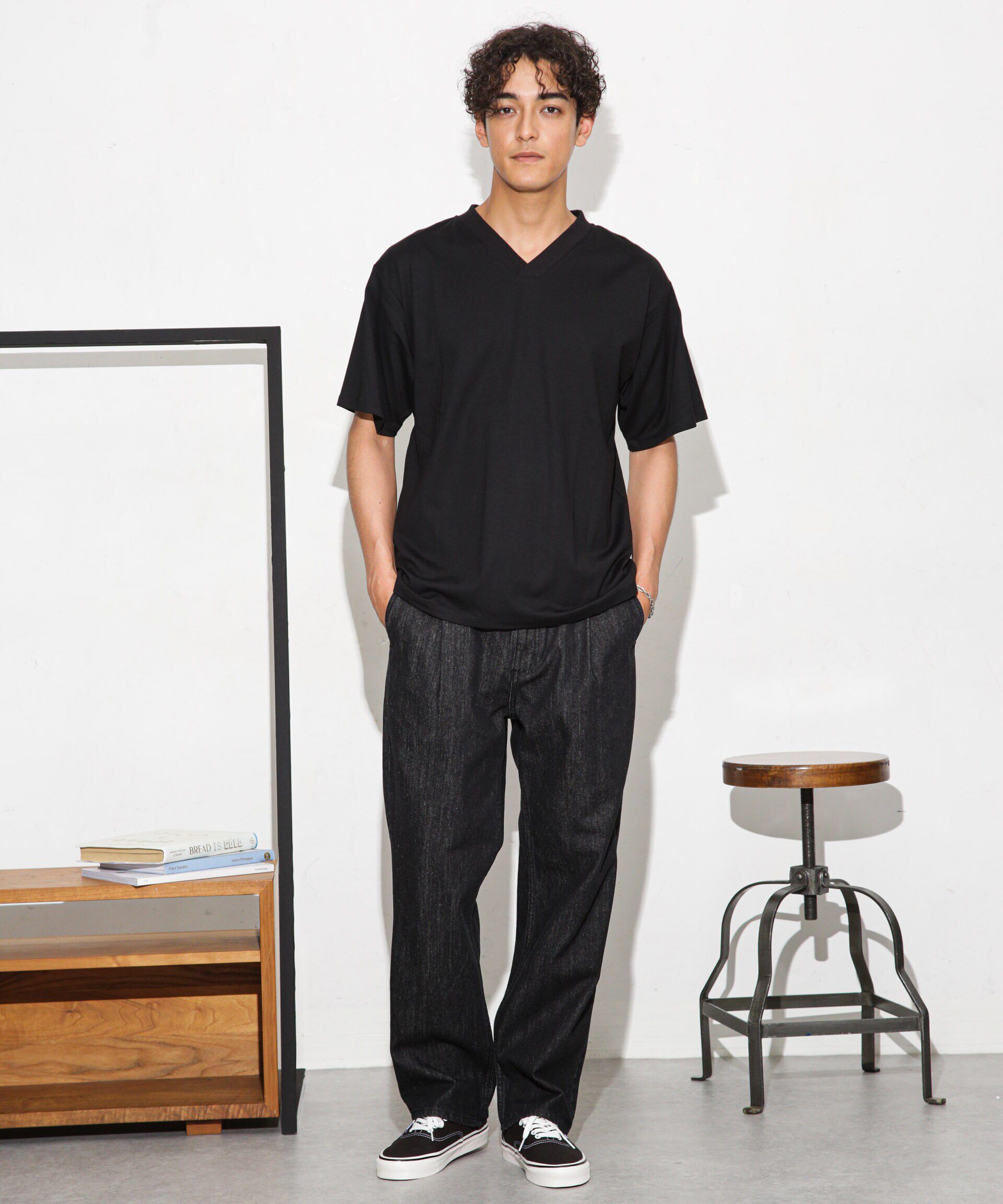 nano･universe「Anti Soaked 汗染み防止 VカラーネックTシャツ」|Tシャツ・カットソー|