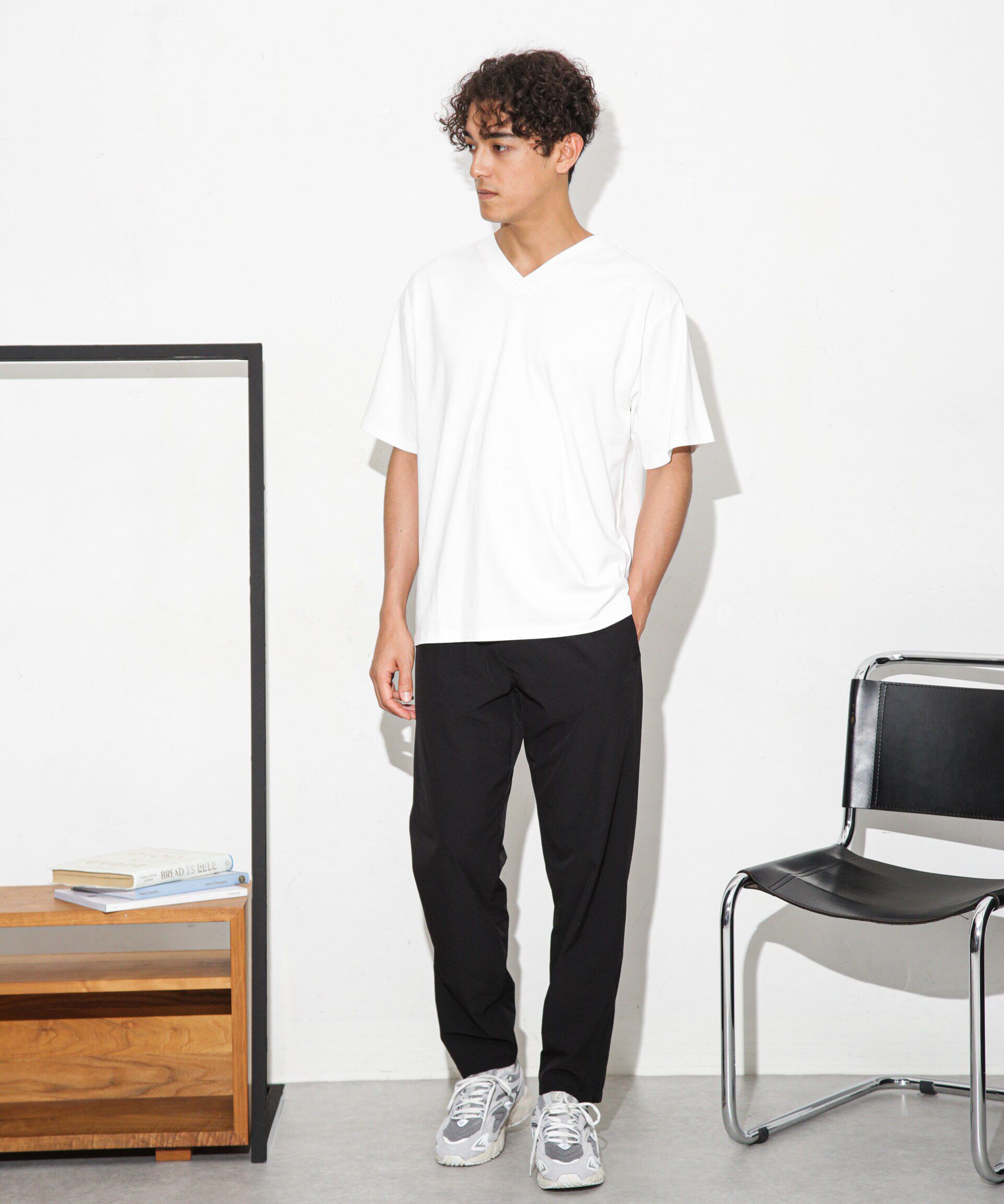 nano･universe「Anti Soaked 汗染み防止 VカラーネックTシャツ」|Tシャツ・カットソー|