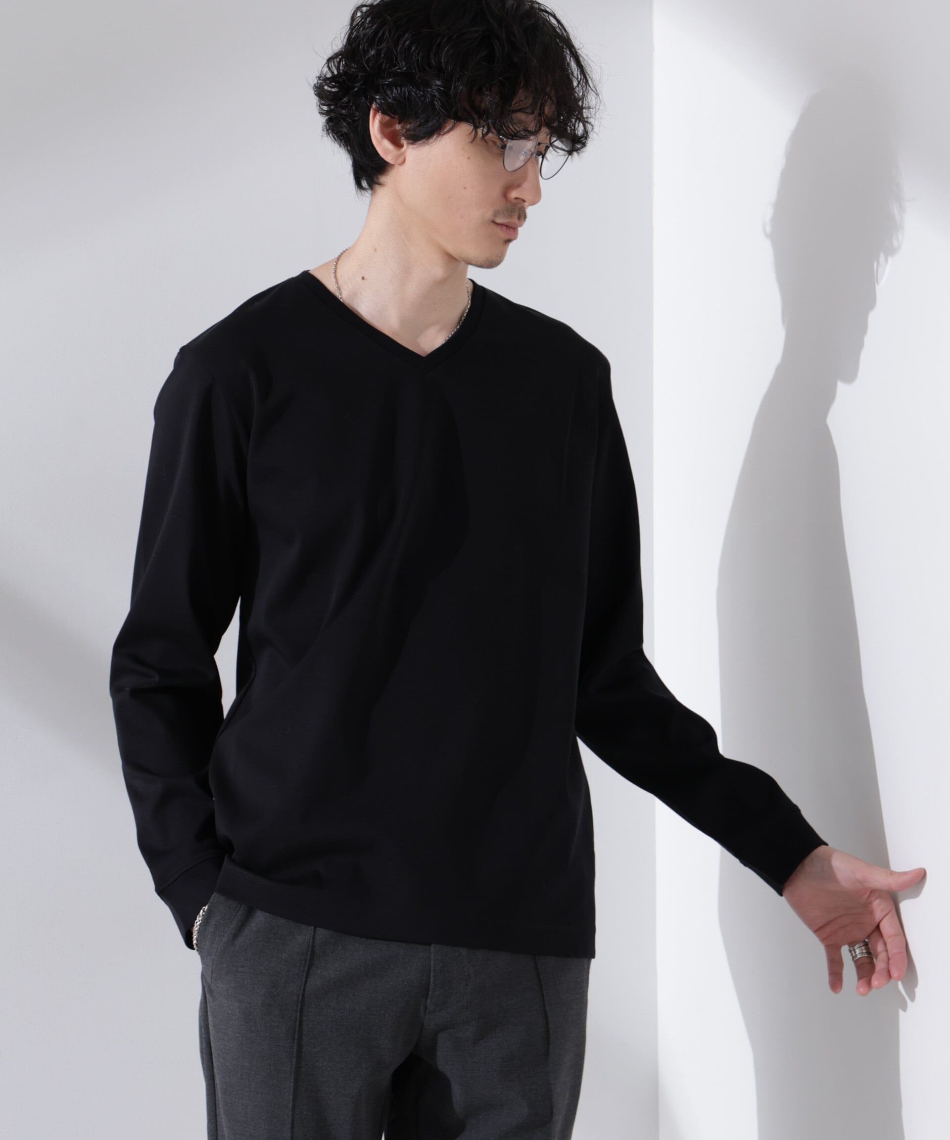 nano･universe「アンチスメル VネックTシャツ 長袖」|Tシャツ・カットソー|ブラック