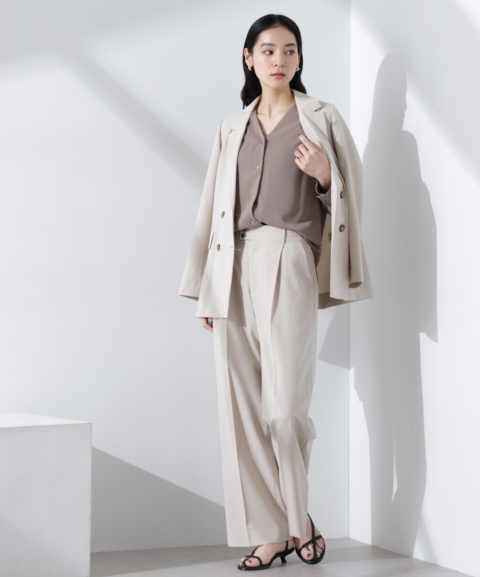 nano･universe「フロントボタンVネックブラウス」|シャツ・ブラウス|