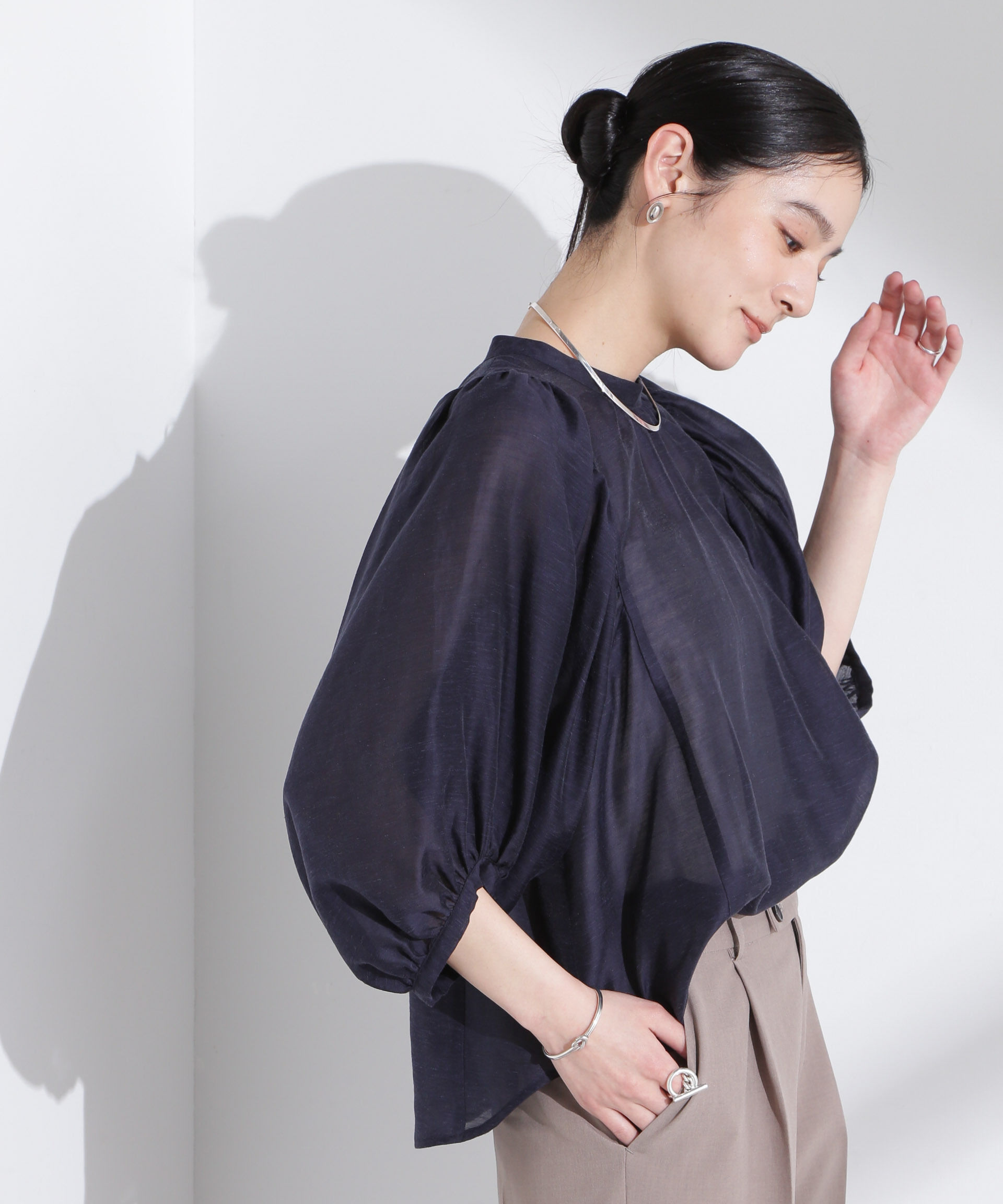 nano･universe「リネン混シアーボリュームスリーブブラウス」|シャツ・ブラウス|