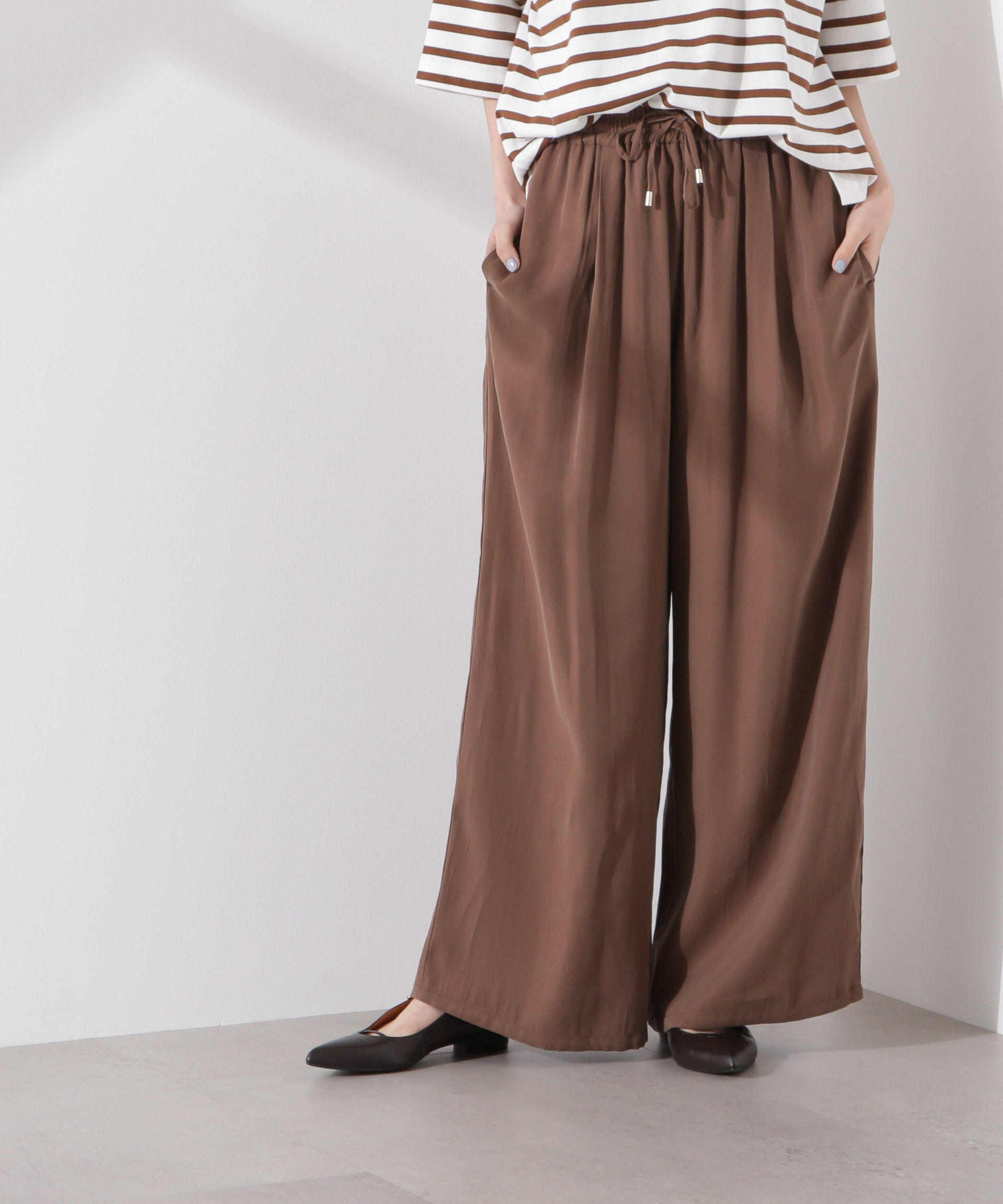 nano･universe「ドロストリラクシーパンツ（セットアップ可）」|チノ|ブラウン