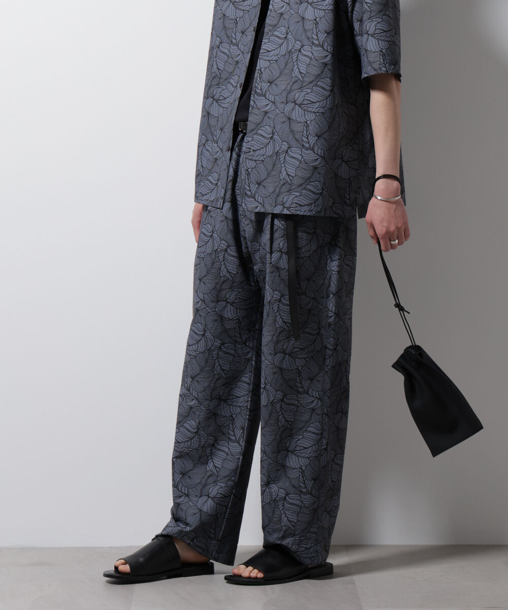 nano･universe「ボタニカルパターンサッカーイージーパンツ(セットアップ可)」|チノ|ブラック