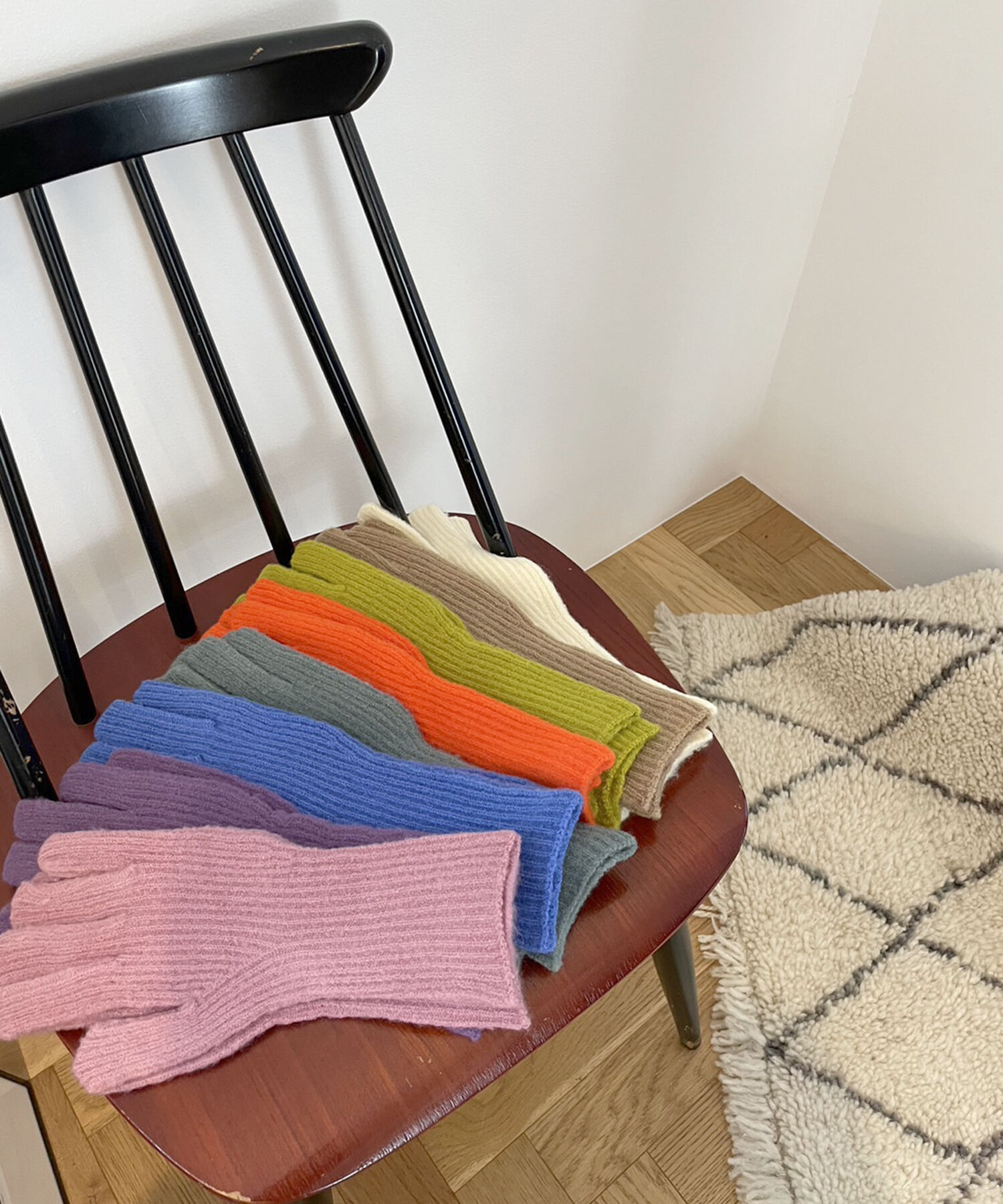 VIS「【WEB限定】選べる8色！穴あきリブニットグローブ」|手袋|