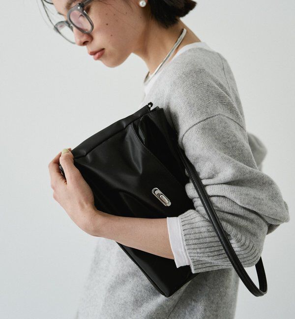  「《@__sereko.r__企画》クラウズナイロンフラップミニトートバッグ」|トートバッグ|ブラック