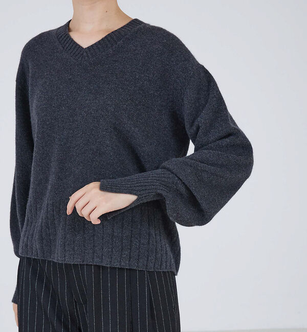 qualite「ウールグアイウールVネックニット」|ニット・セーター|