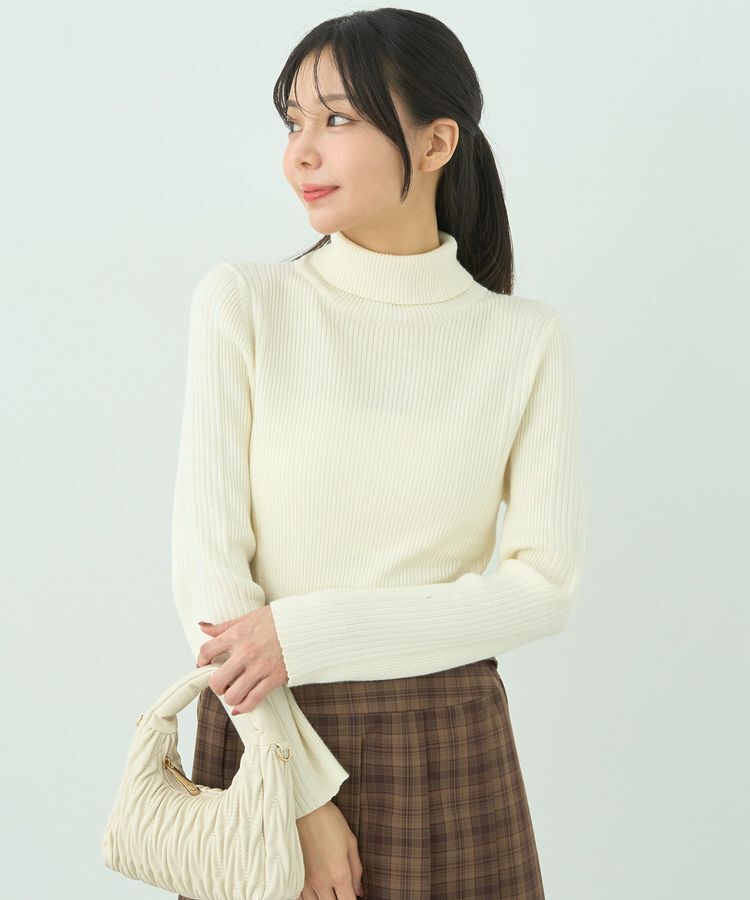 earth music&ecology「やわらかタッチタートルネックニットプルオーバー」|ニット・セーター|Ivory